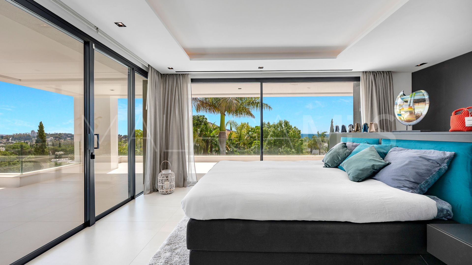 Villa for sale in Los Flamingos de 6 bedrooms