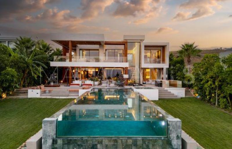 Villa with 6 bedrooms for sale in Los Flamingos Golf