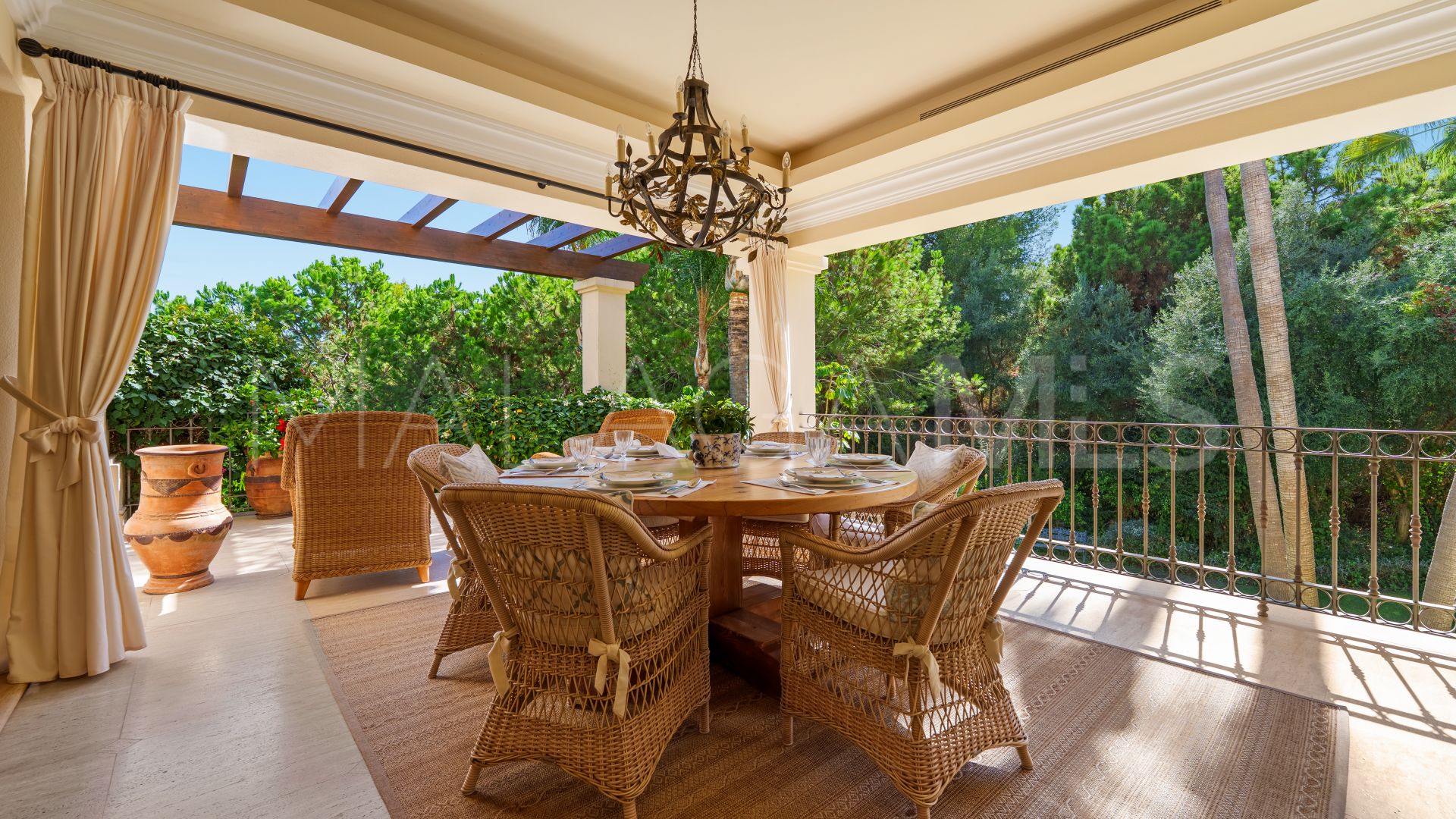 Se vende villa de 6 bedrooms in Las Lomas del Marbella Club