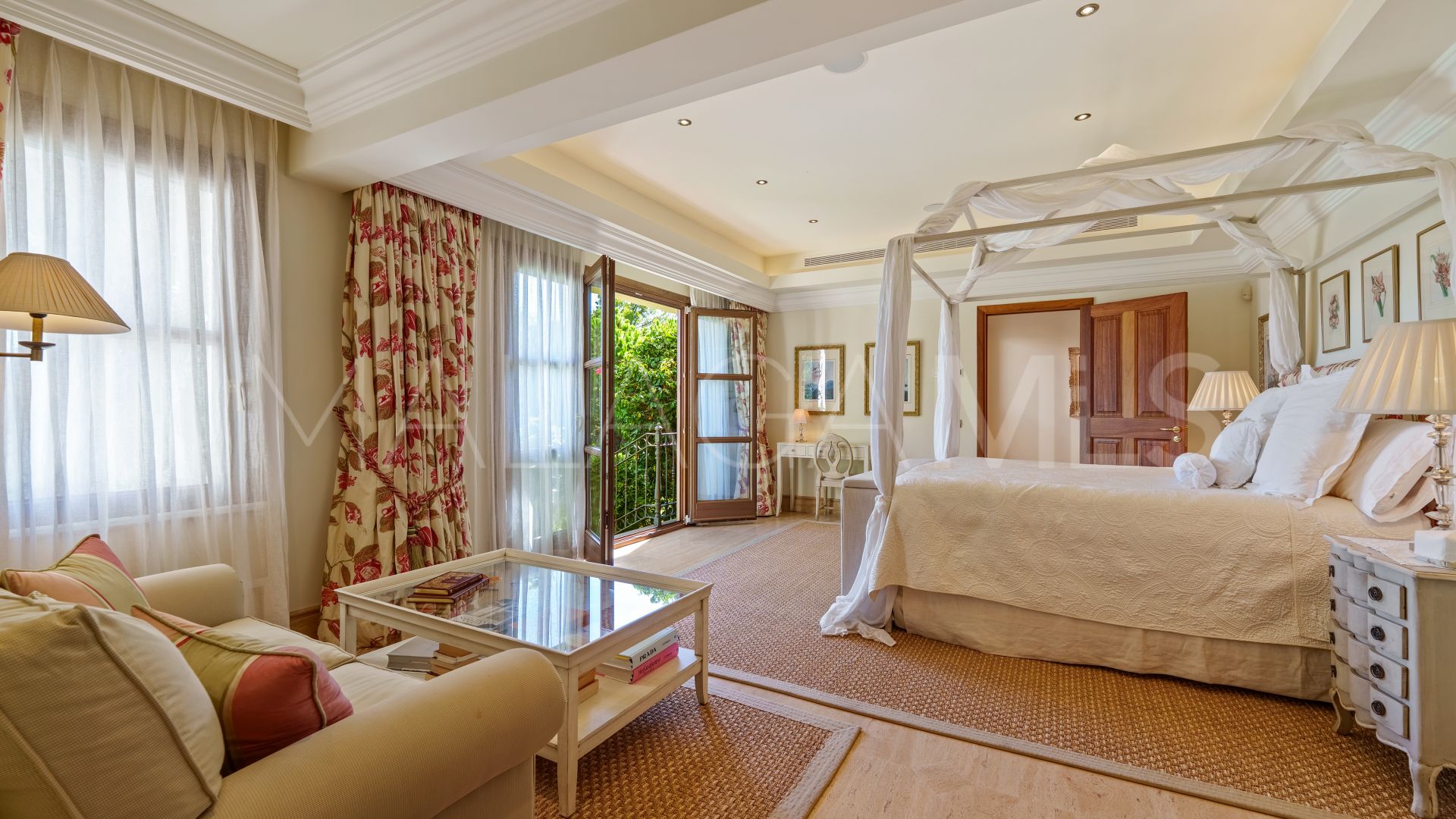Se vende villa de 6 bedrooms in Las Lomas del Marbella Club