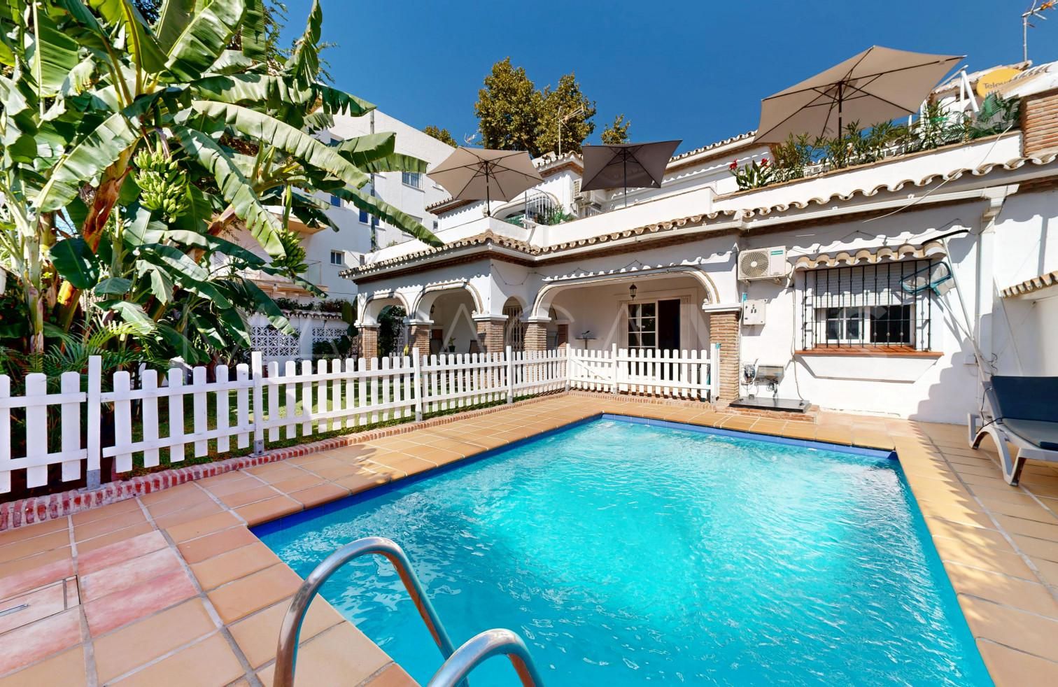 Buy semi detached house in Rio Verde Playa