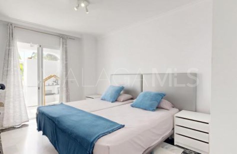 Buy semi detached house in Rio Verde Playa