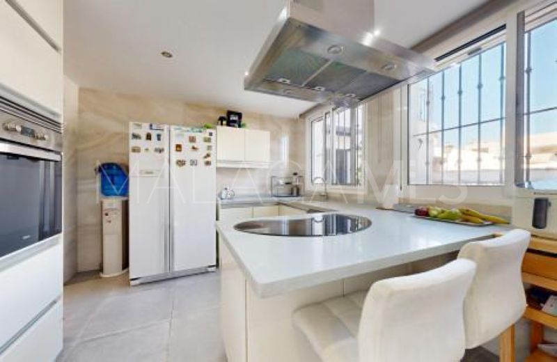 Buy semi detached house in Rio Verde Playa