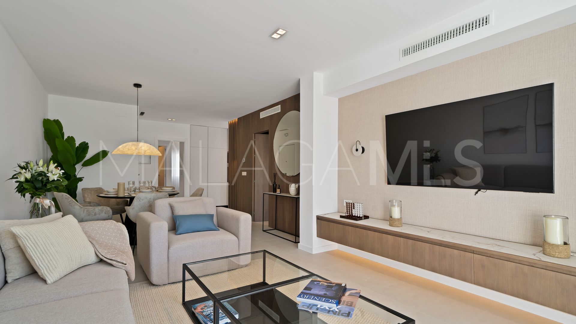 Duplex penthouse for sale in Los Dragos