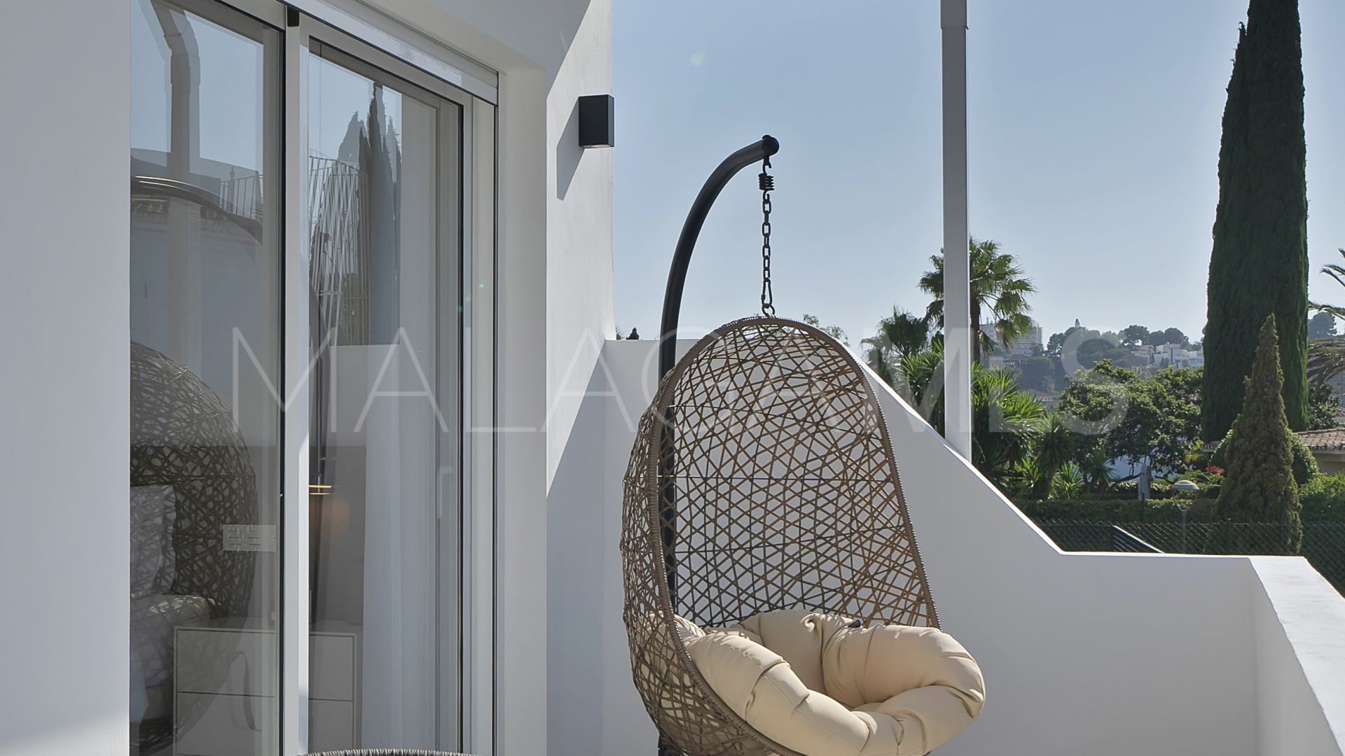Duplex penthouse for sale in Los Dragos