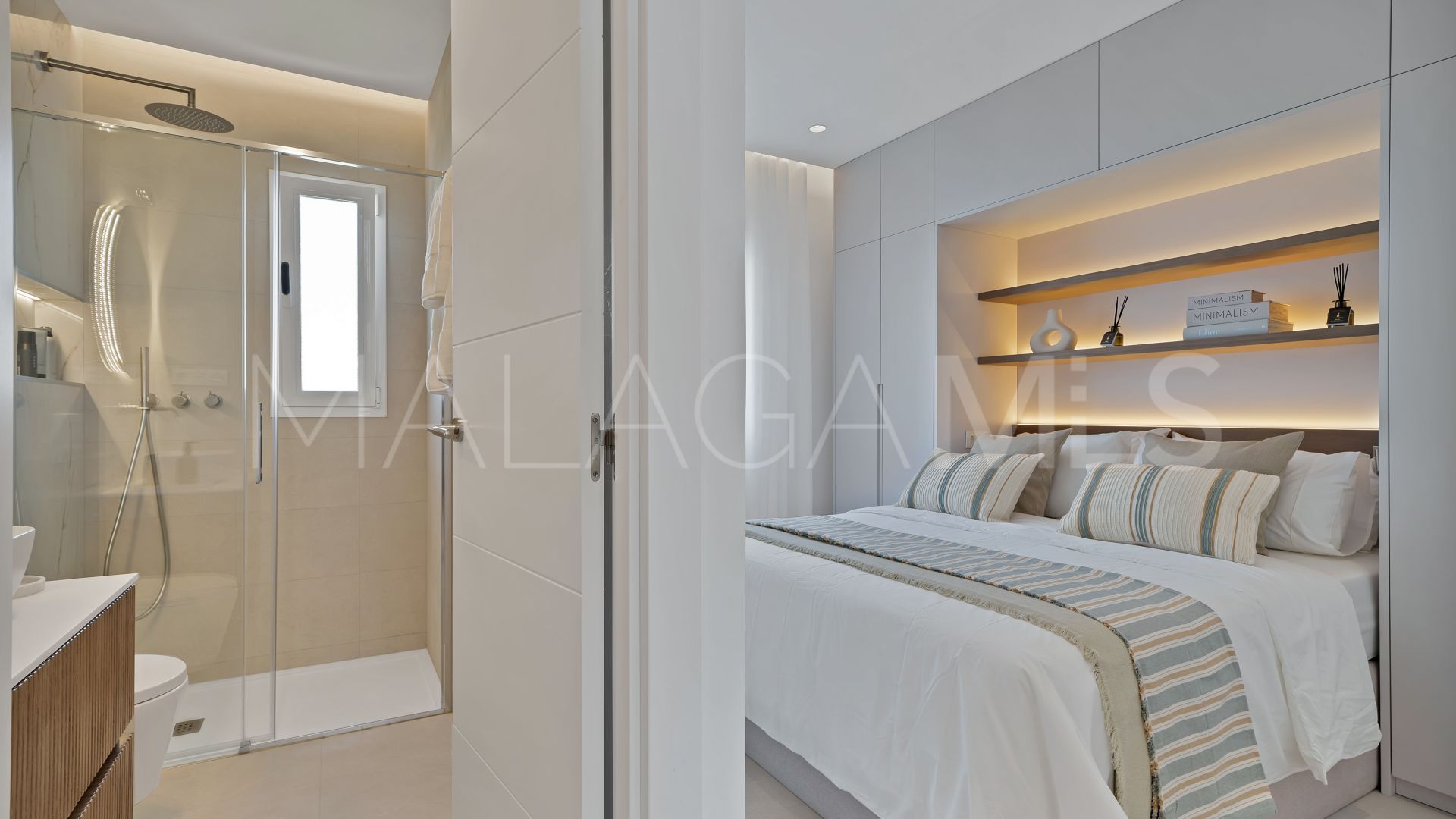 Duplex penthouse for sale in Los Dragos