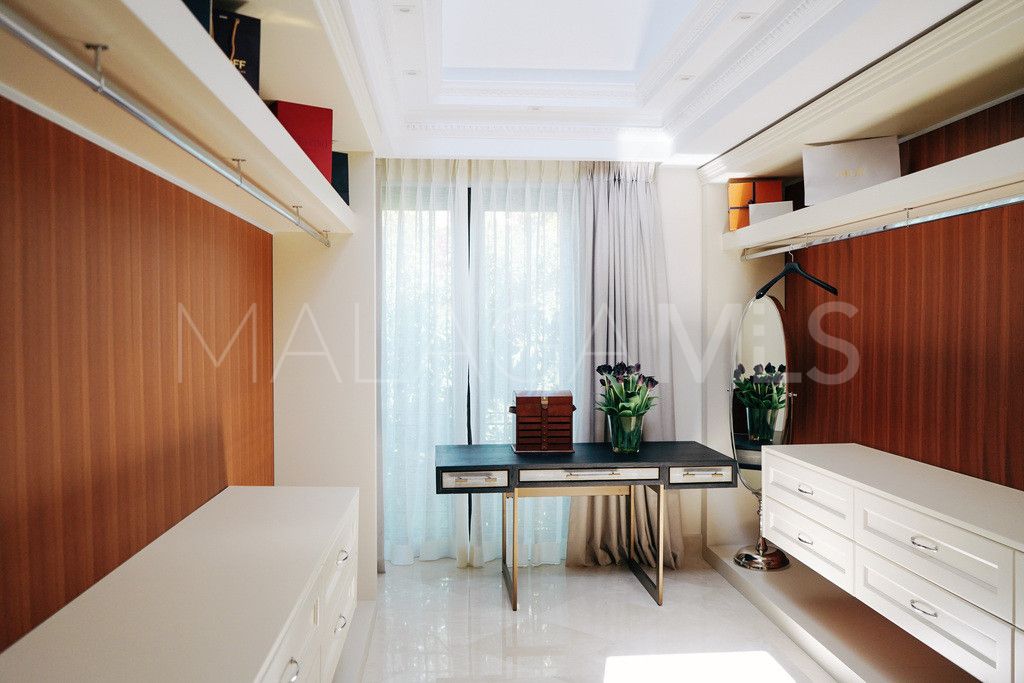 Villa for sale in Sierra Blanca