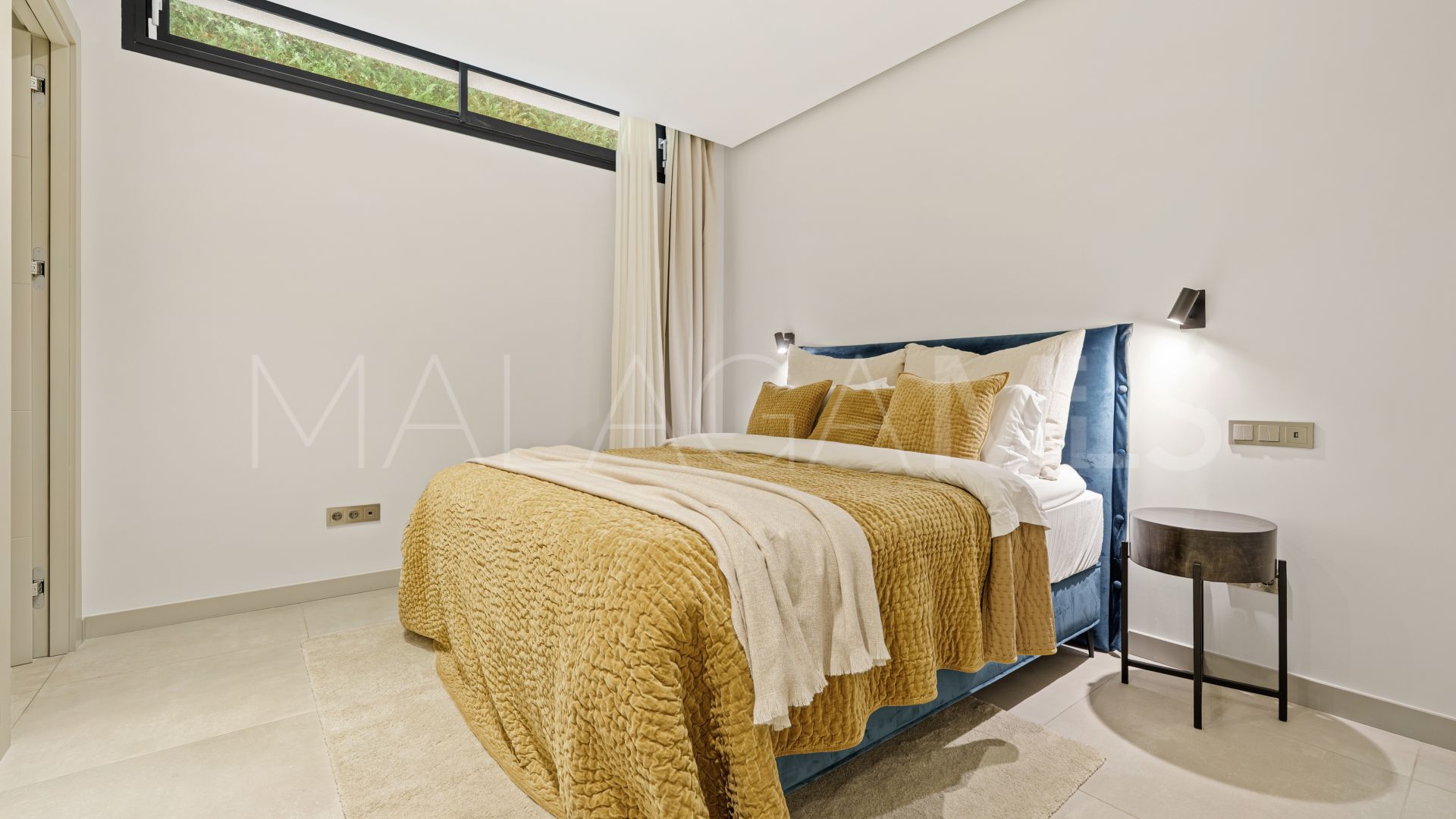 Villa with 5 bedrooms for sale in Nueva Andalucia