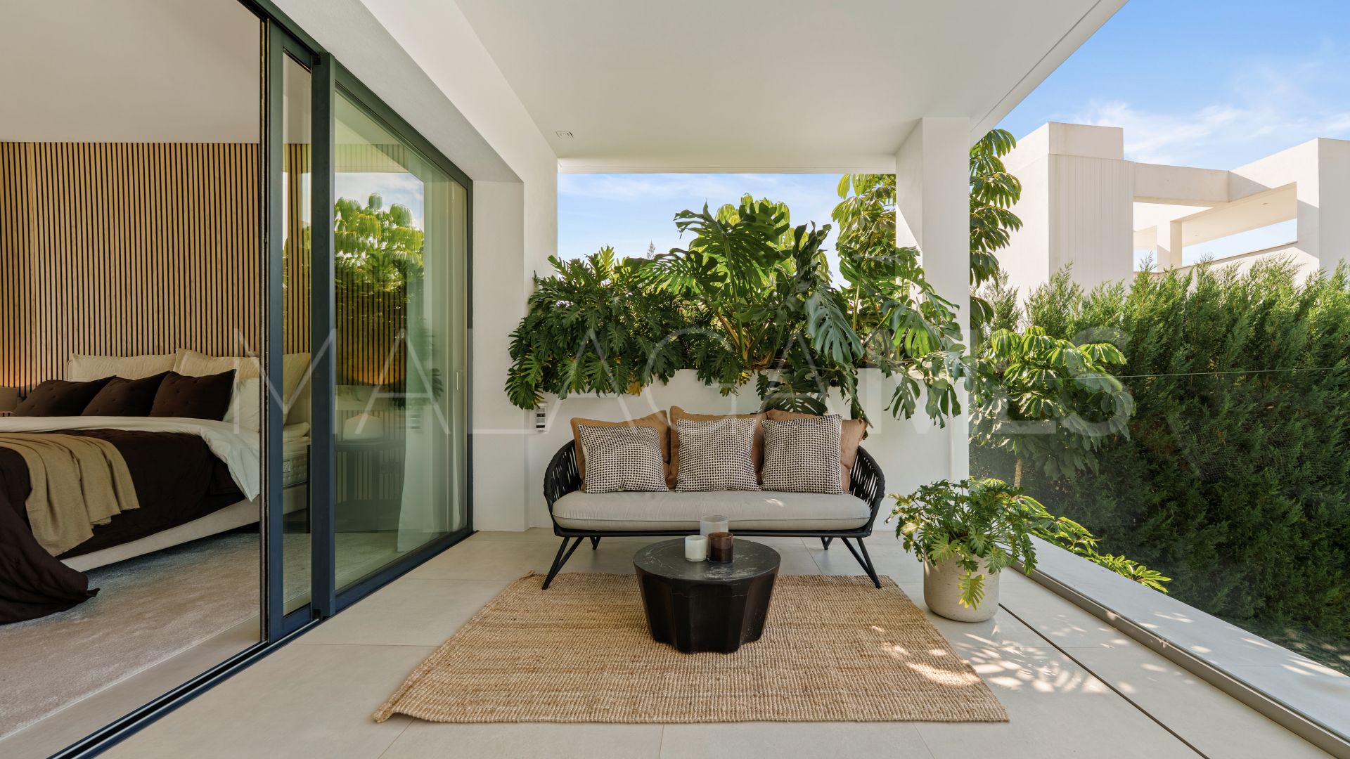 Villa with 5 bedrooms for sale in Nueva Andalucia