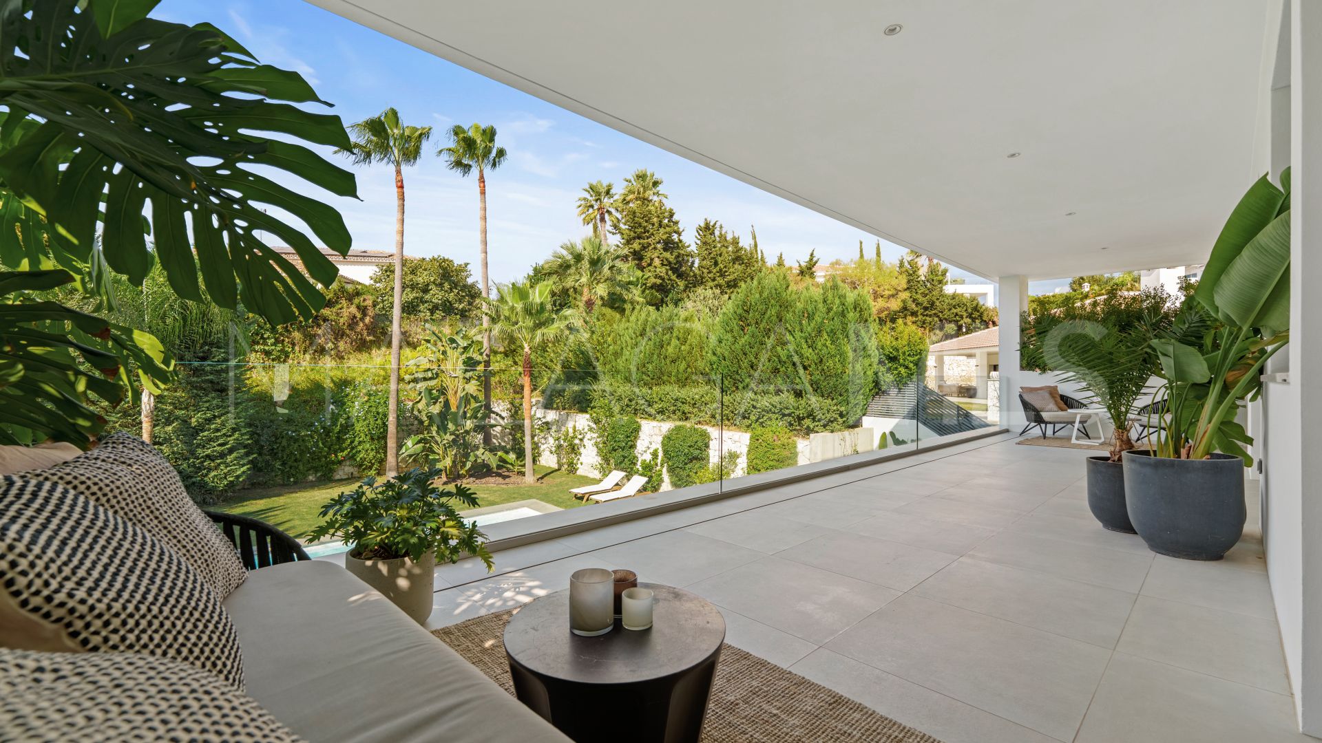 Villa with 5 bedrooms for sale in Nueva Andalucia