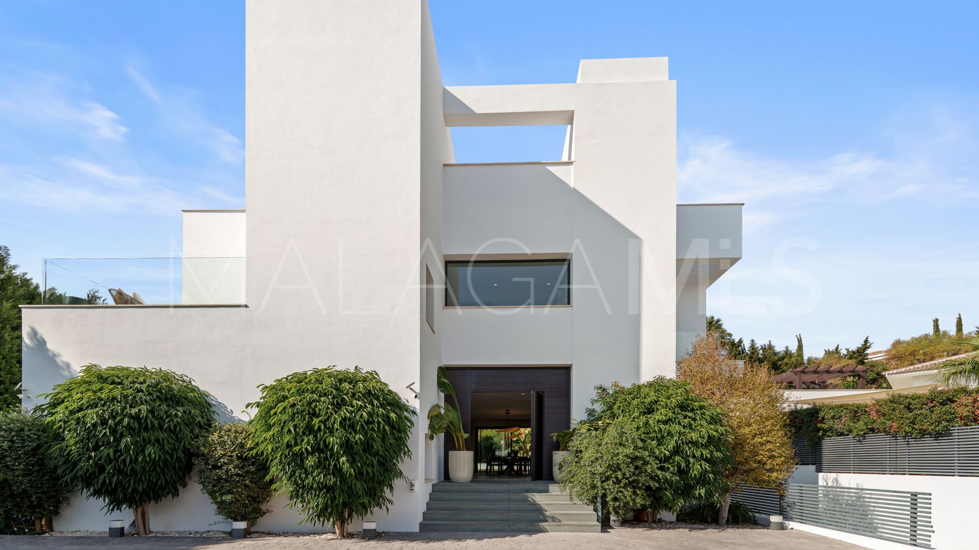 Villa with 5 bedrooms for sale in Nueva Andalucia