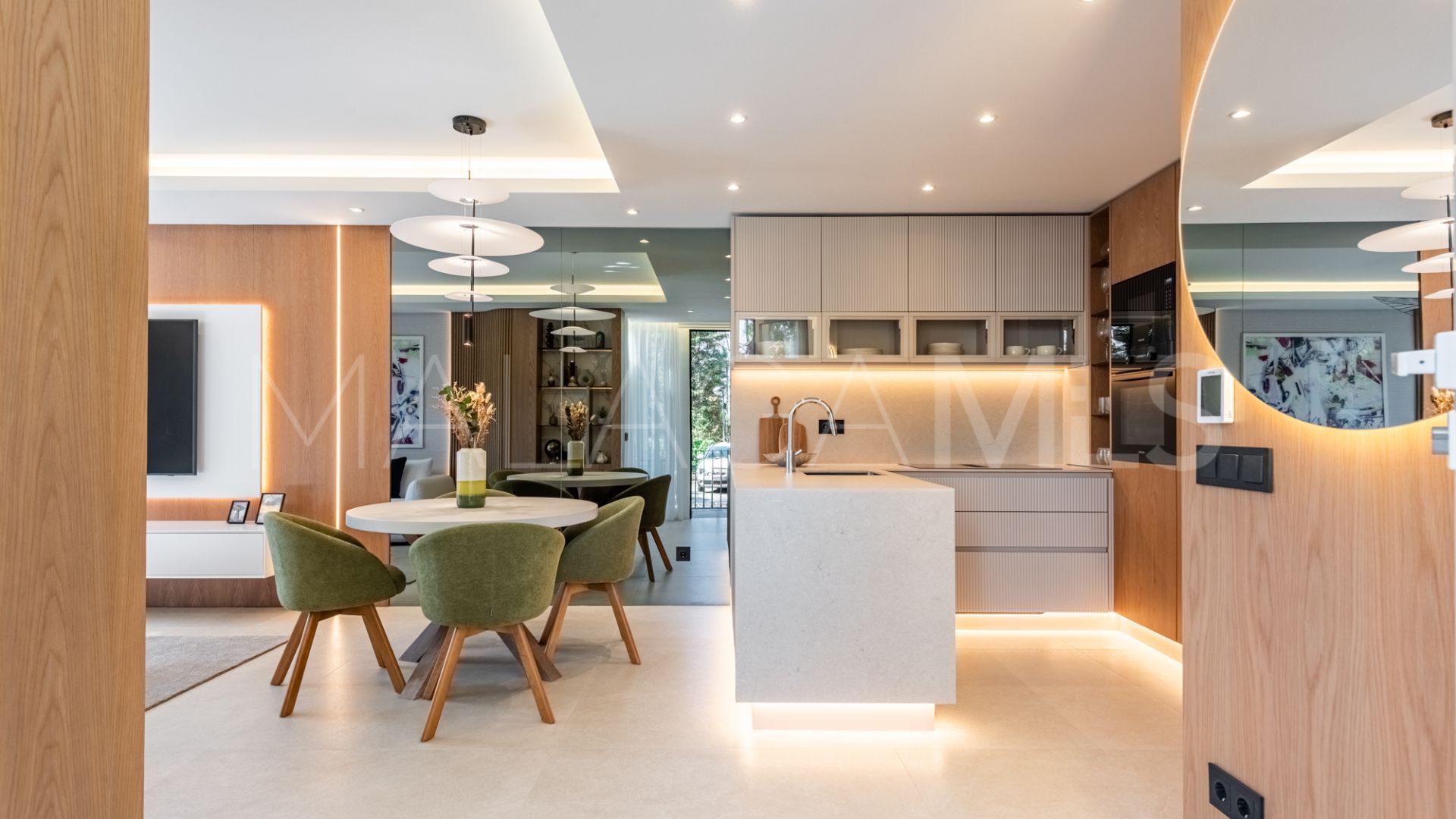 Markplanslägenhet for sale in Alhambra del Mar