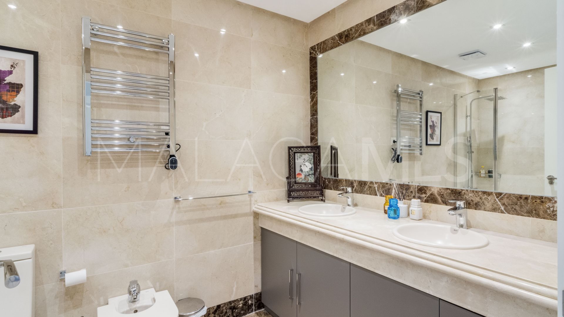 Parvilla for sale in Azata Golf