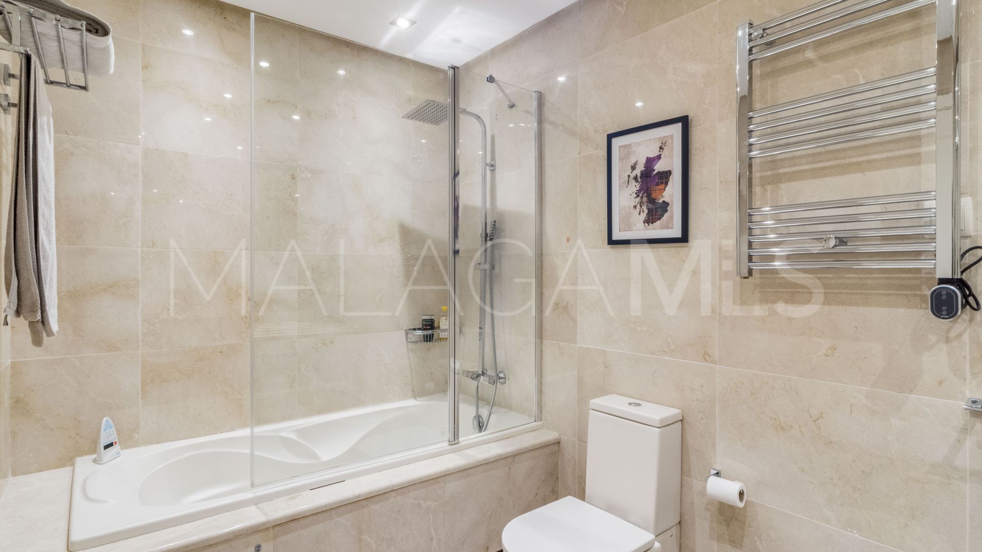 Parvilla for sale in Azata Golf