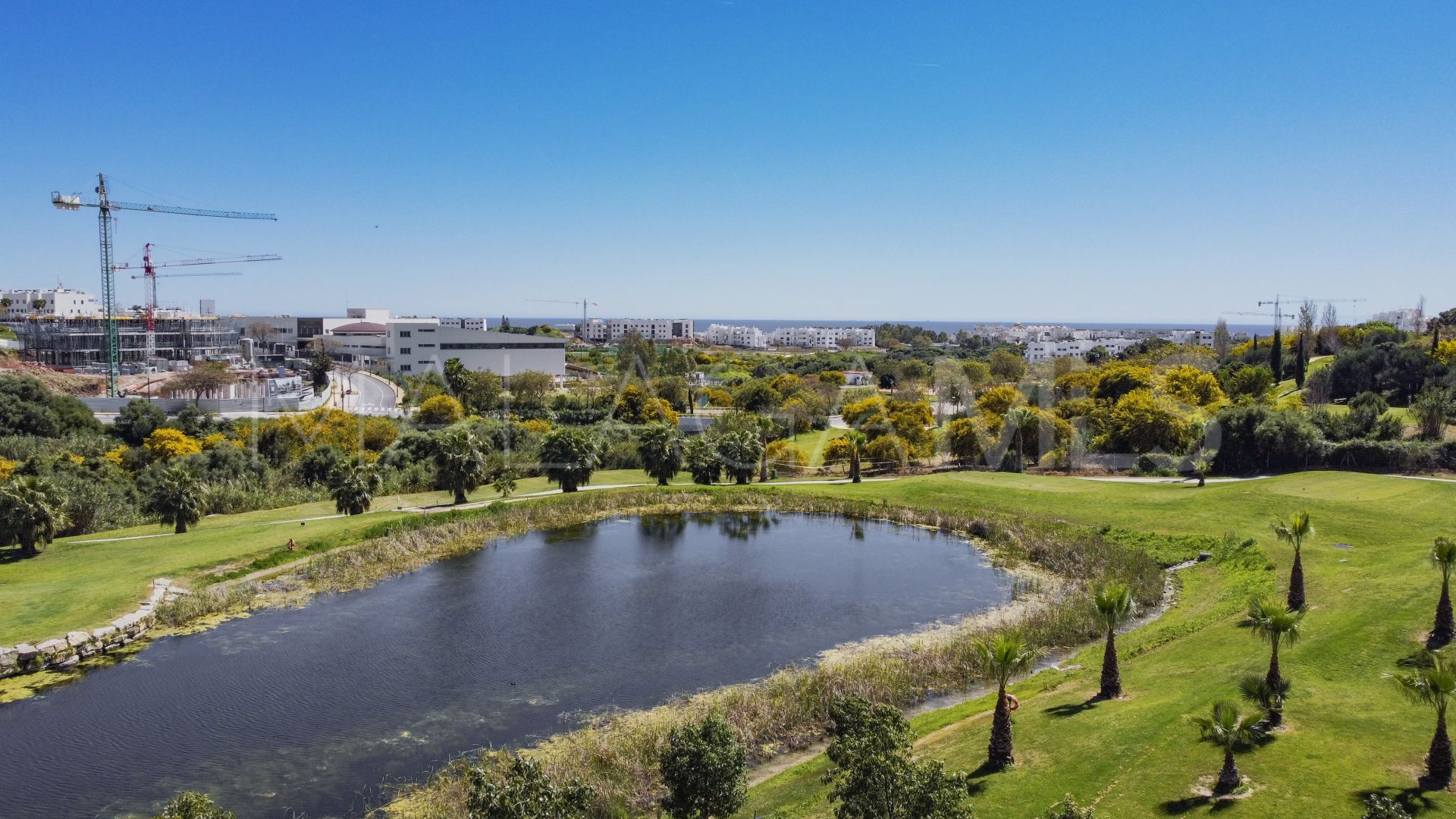 Parvilla for sale in Azata Golf