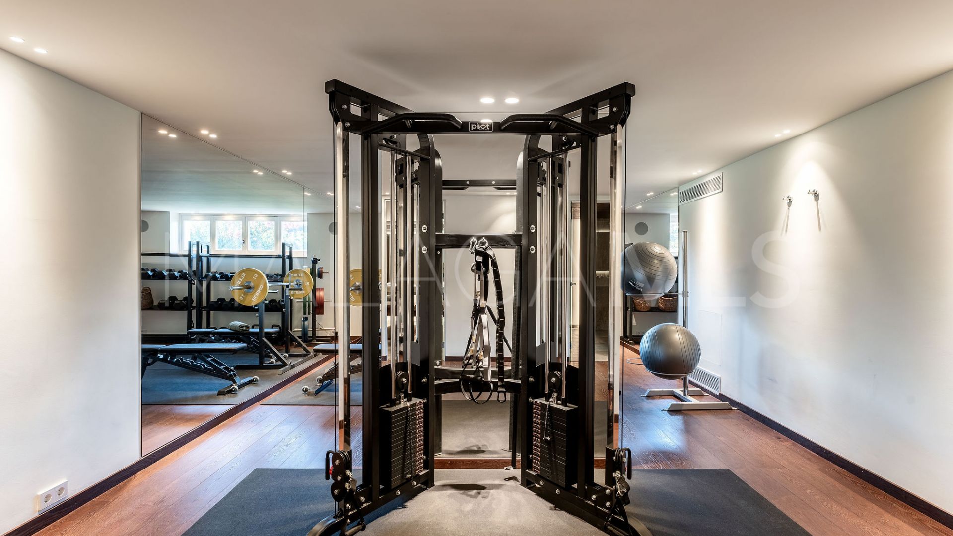 Villa for sale in Sierra Blanca