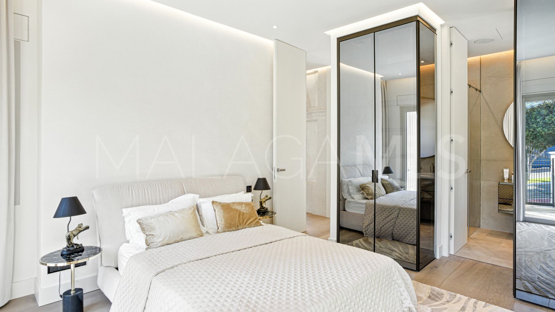 Villa for sale in Sierra Blanca