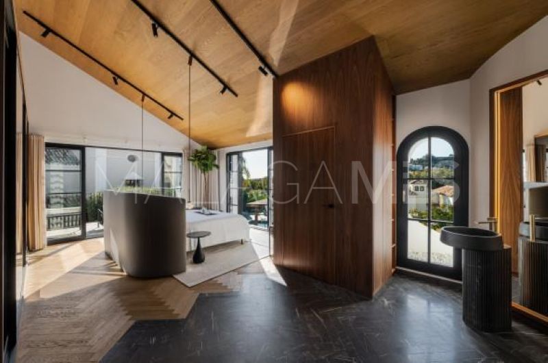 For sale Nueva Andalucia villa