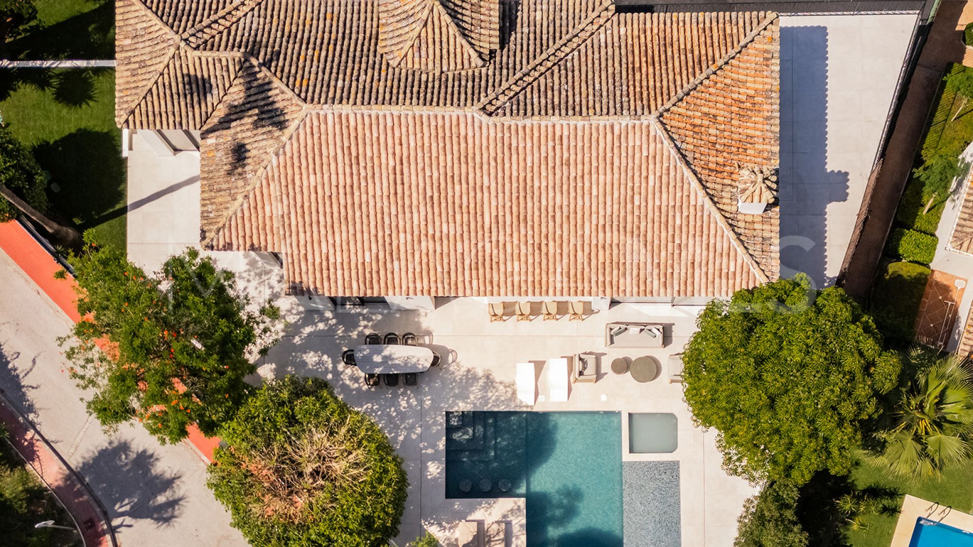 Villa for sale in Las Brisas