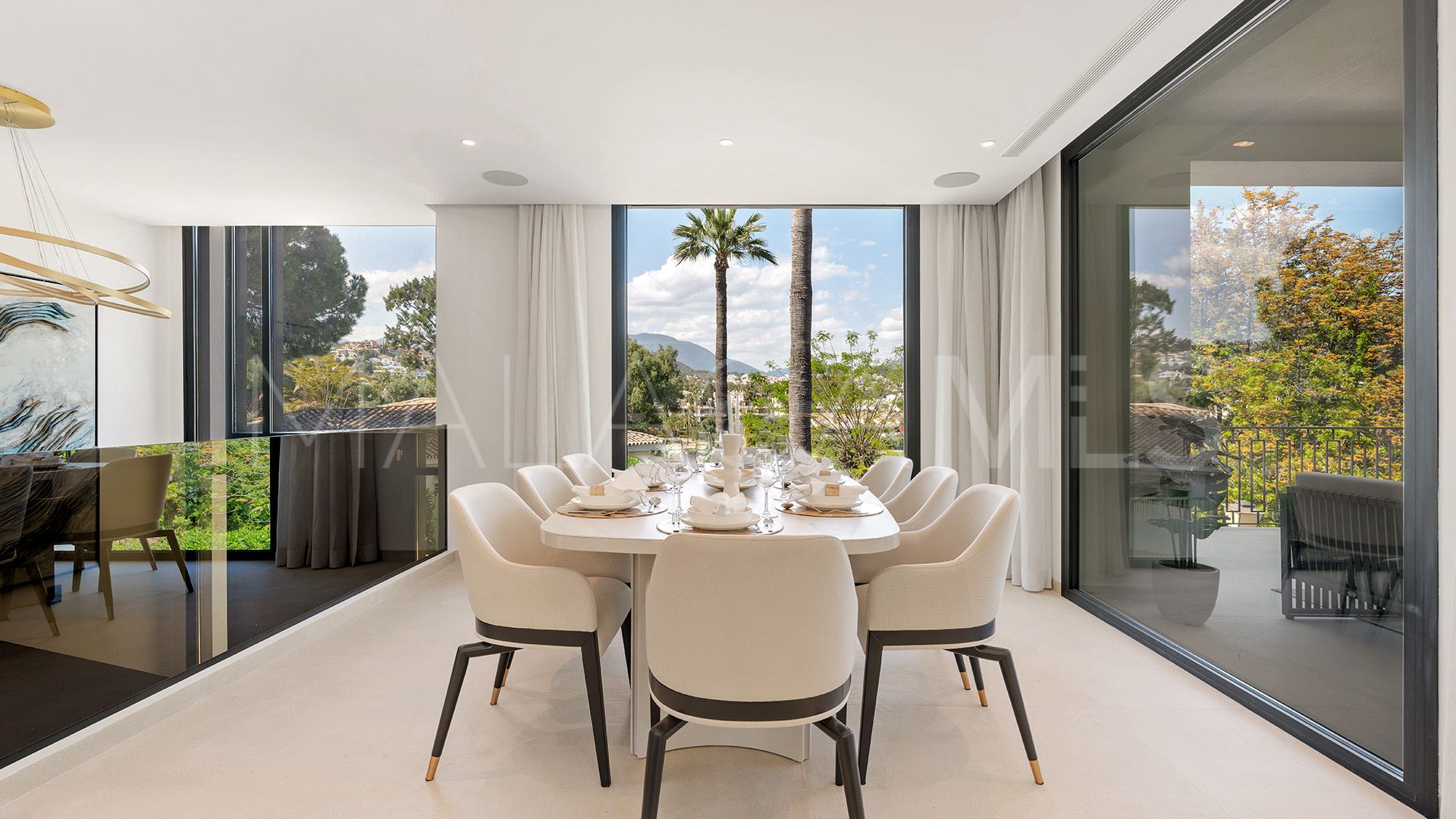 Villa for sale in Las Brisas