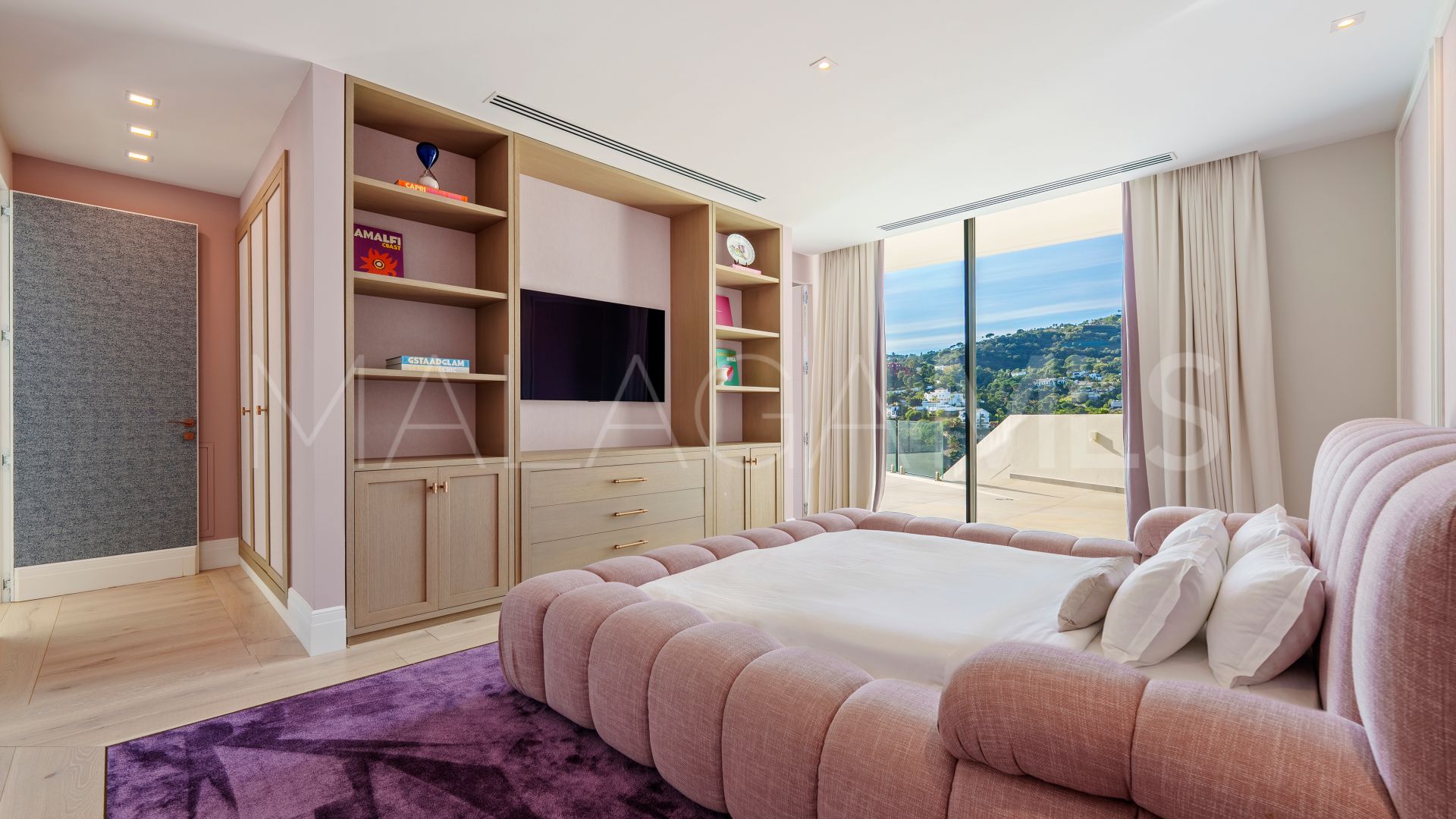 Villa for sale in El Madroñal