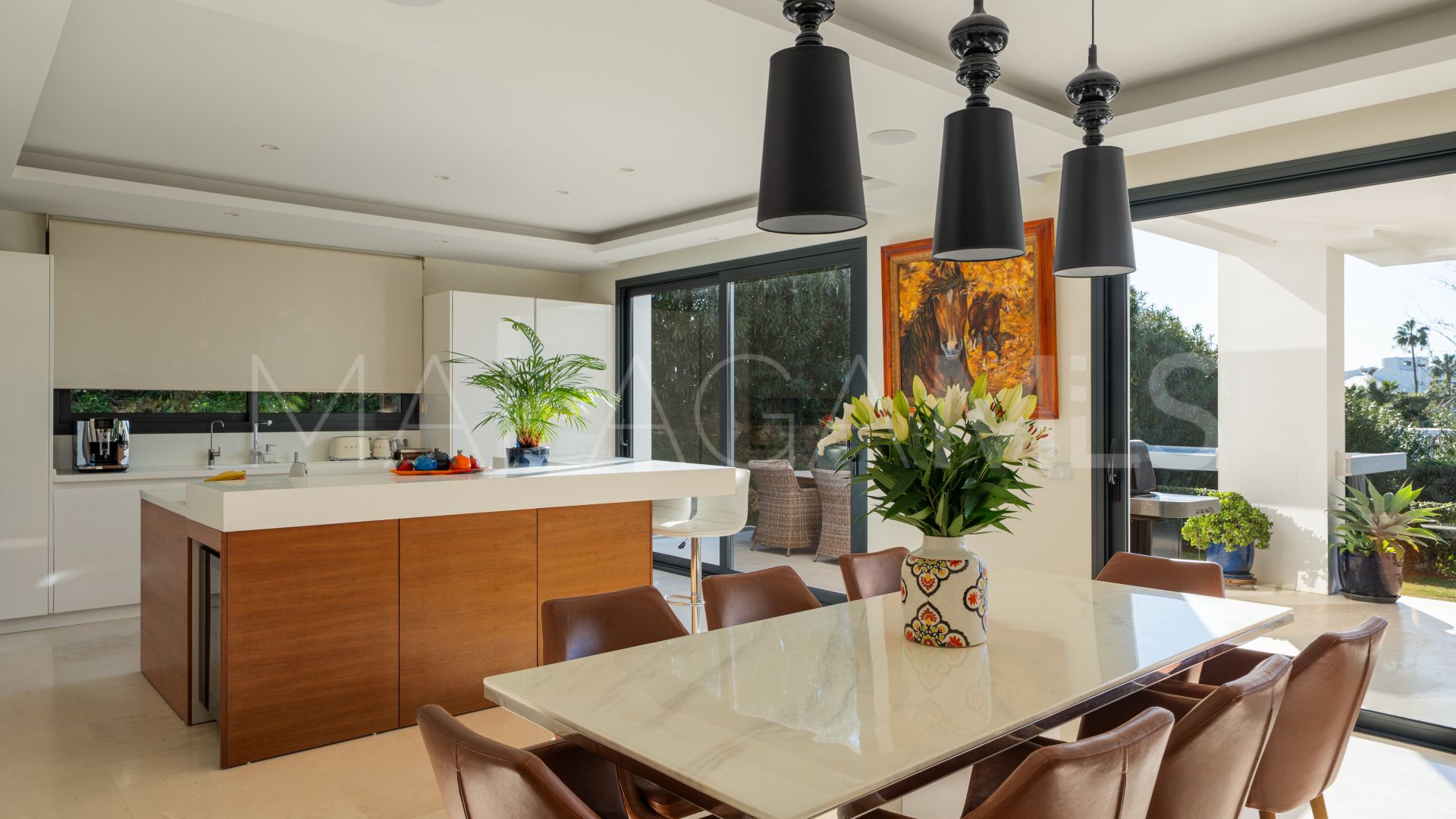 Villa for sale in Los Olivos with 6 bedrooms