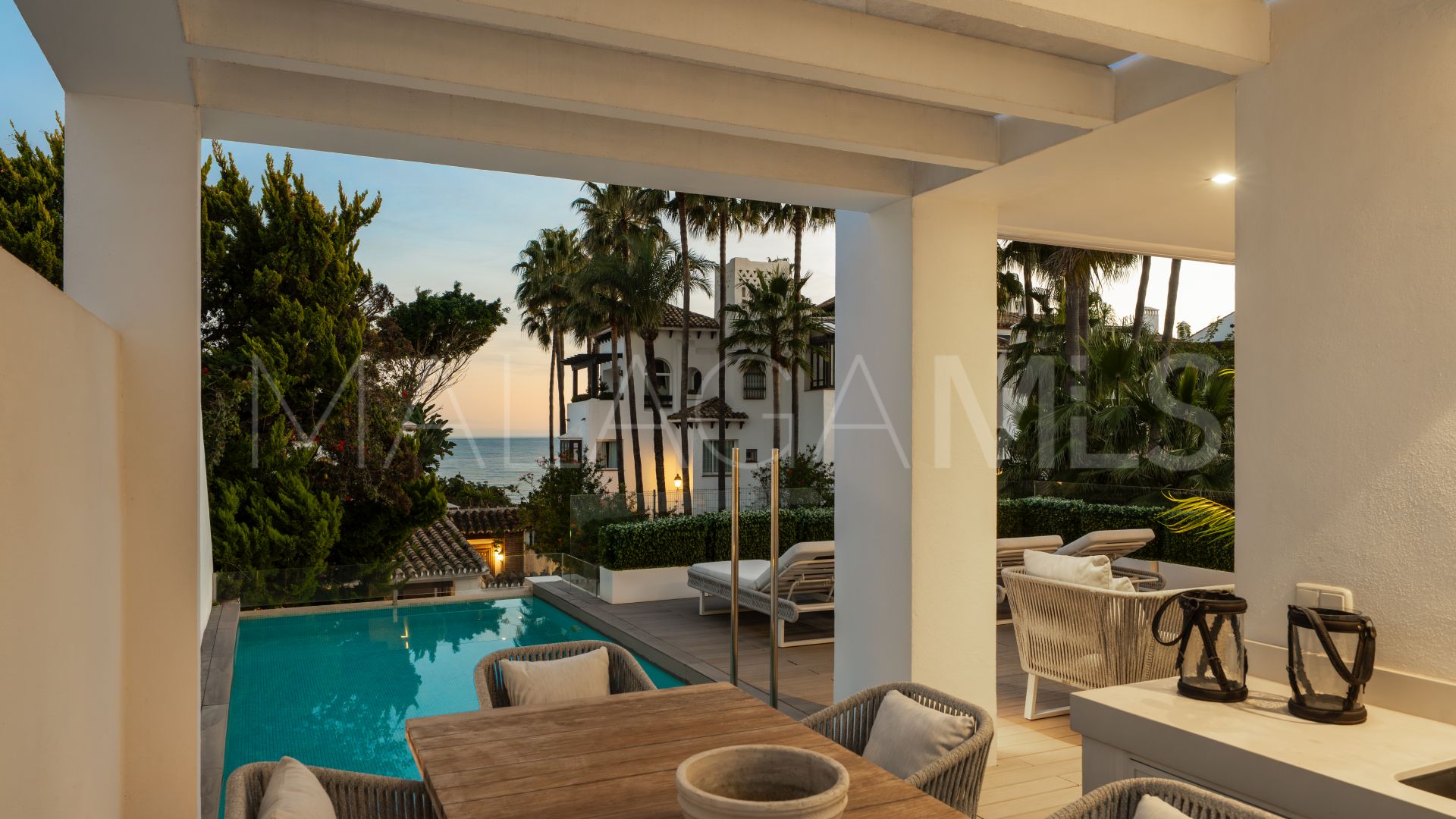 Parvilla for sale in Puente Romano