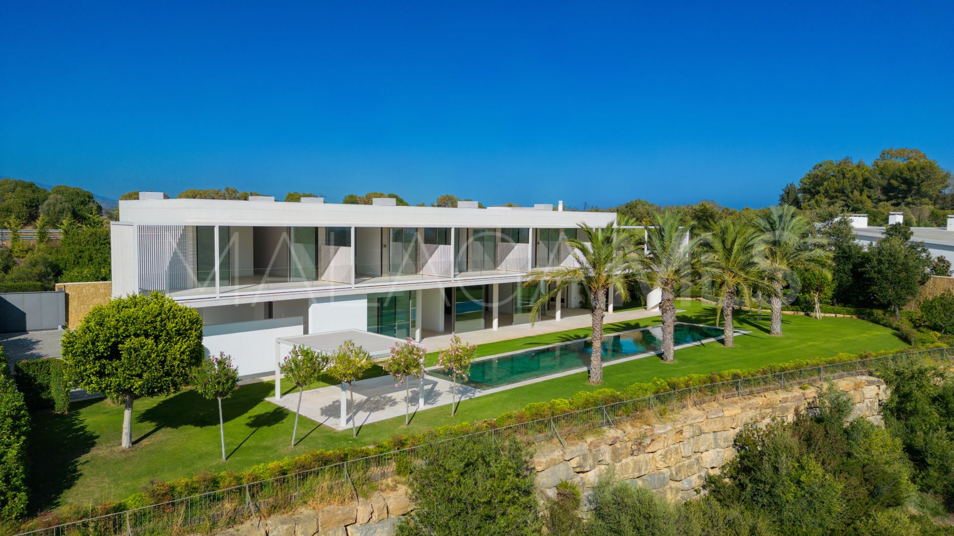 Buy villa with 5 bedrooms in Finca Cortesin