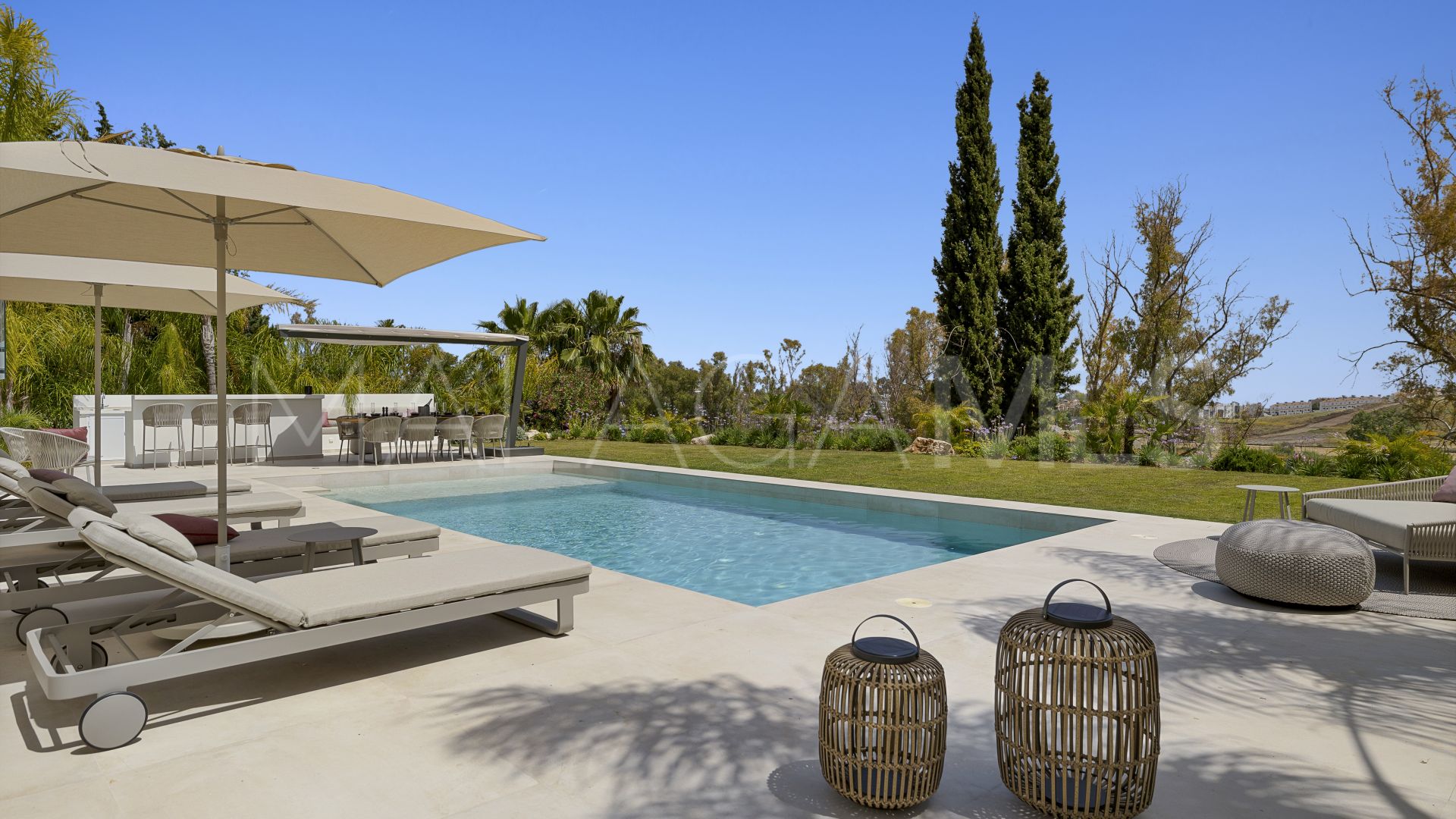 Villa for sale in Atalaya Golf