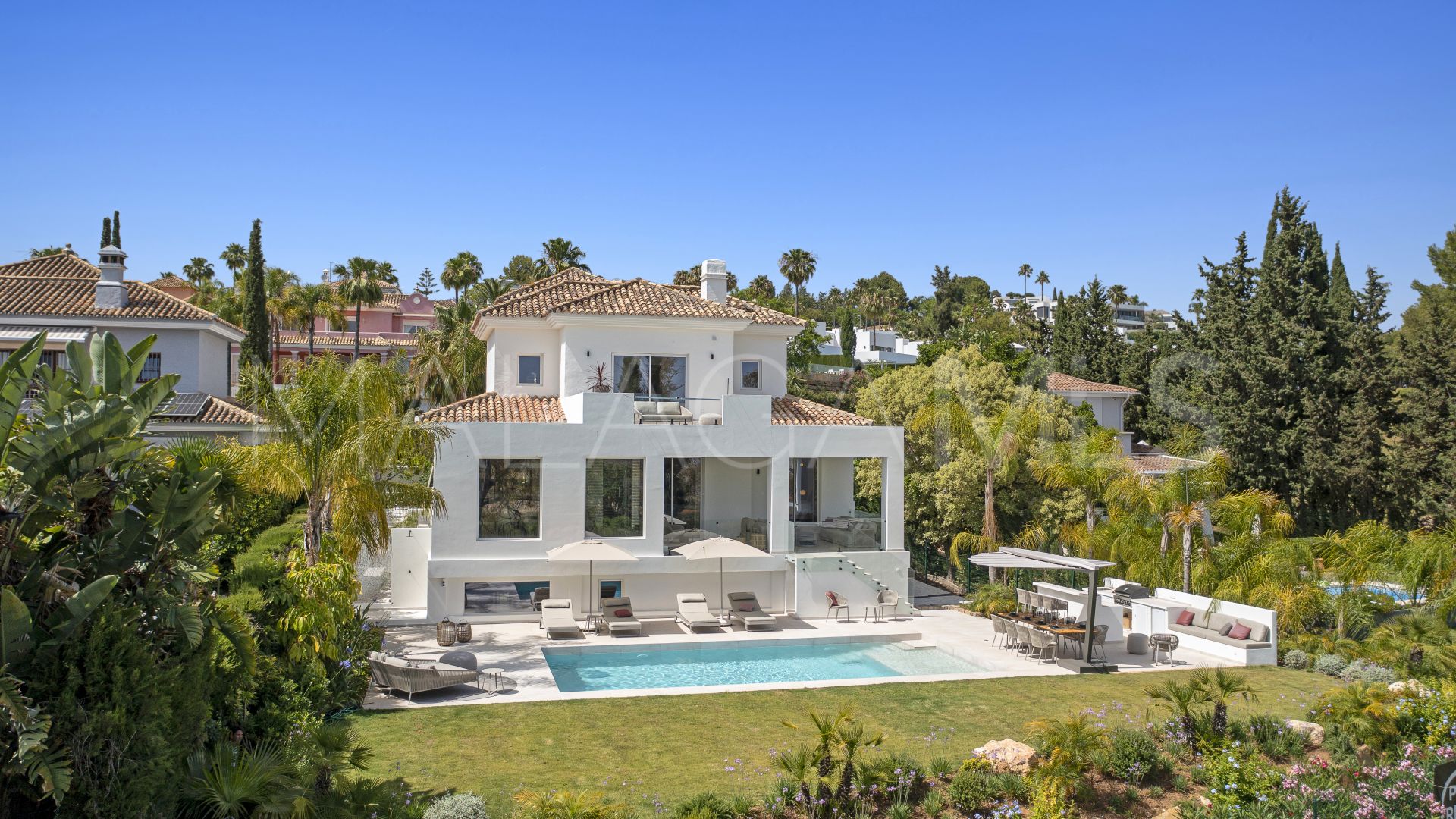 Villa for sale in Atalaya Golf