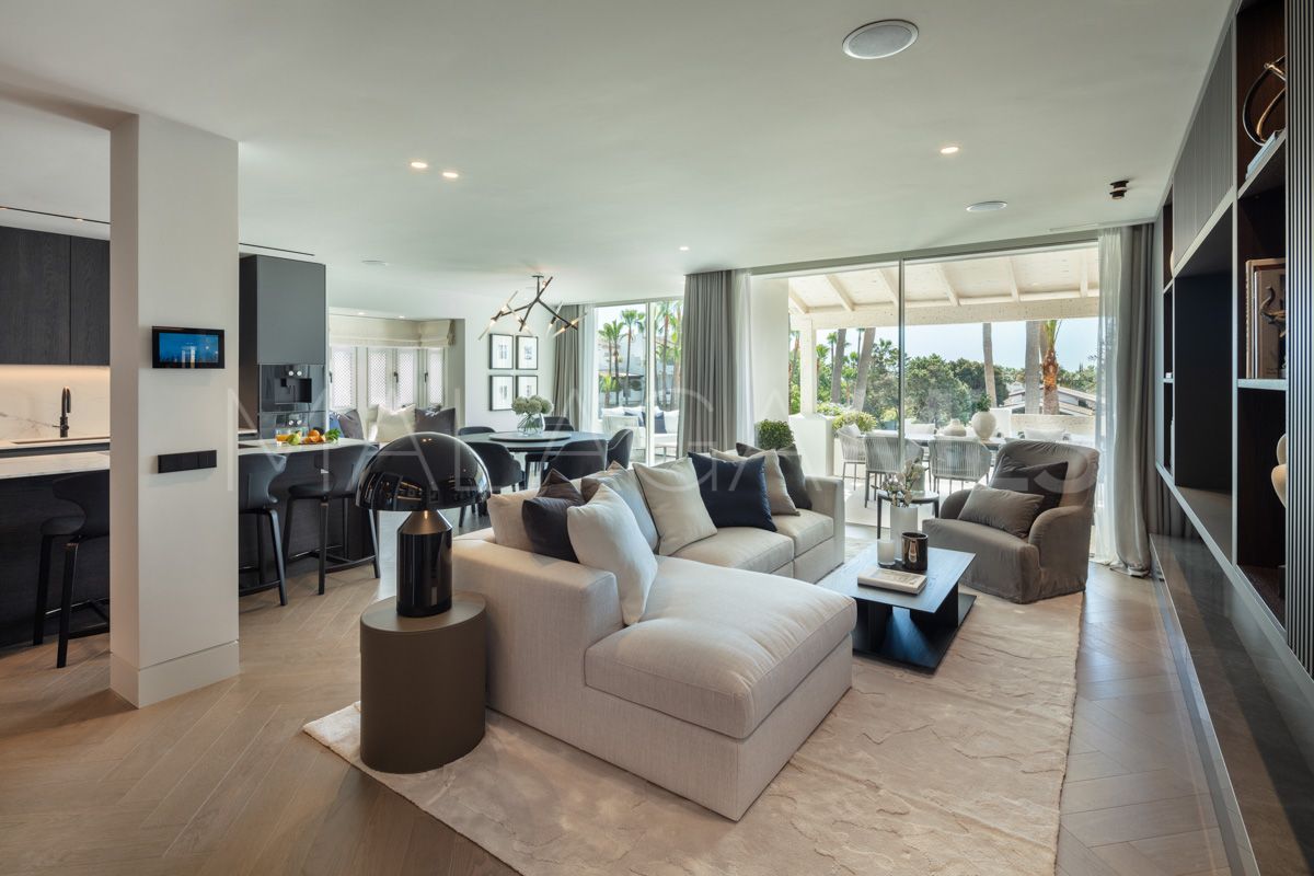 Duplex penthouse for sale in Marbella Golden Mile