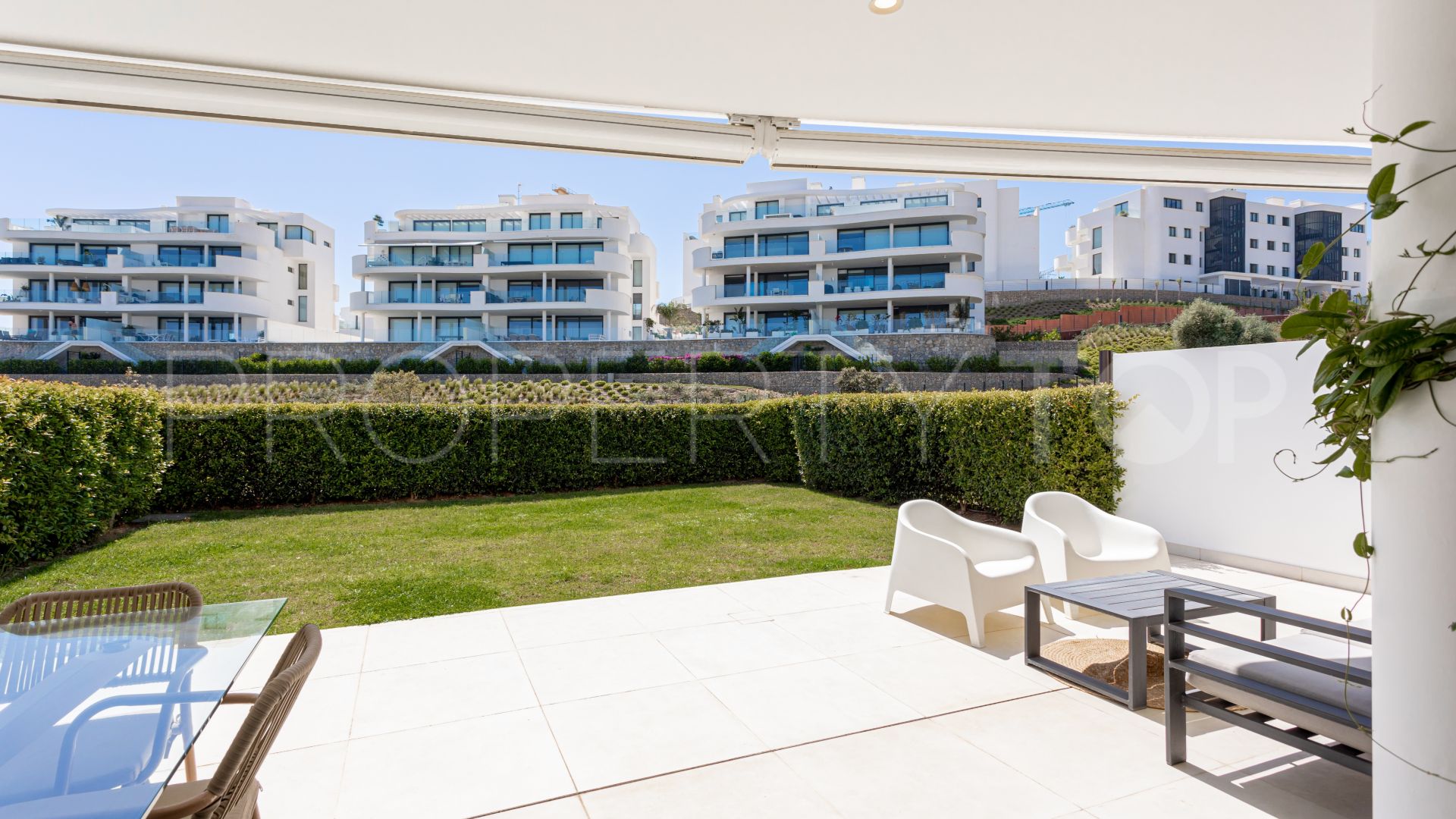 Ground floor apartment for sale in El Higueron