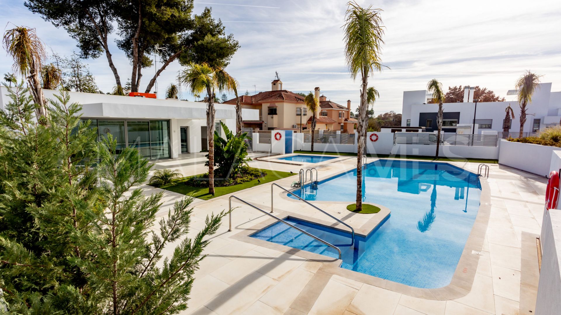 3 bedrooms semi detached villa in Guadalmina Alta for sale