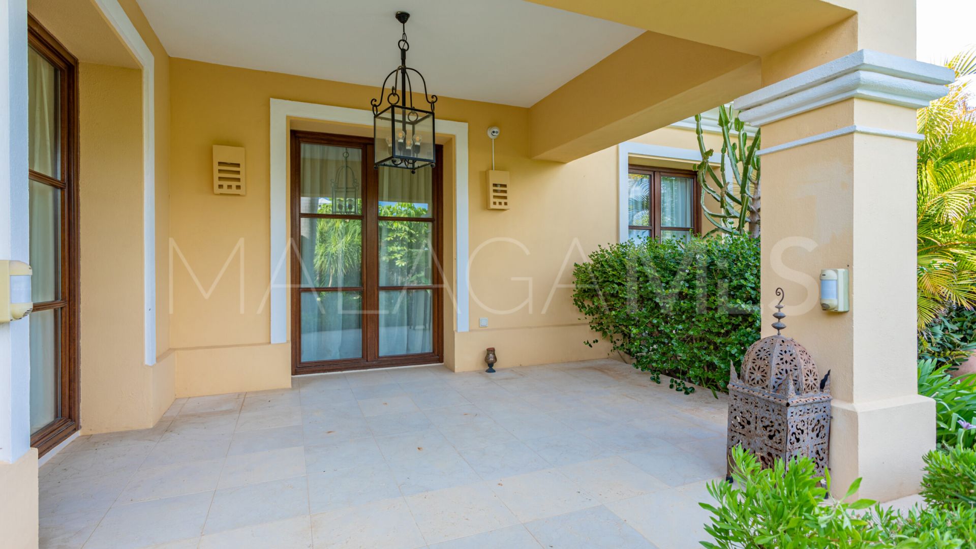 Nueva Andalucia villa for sale