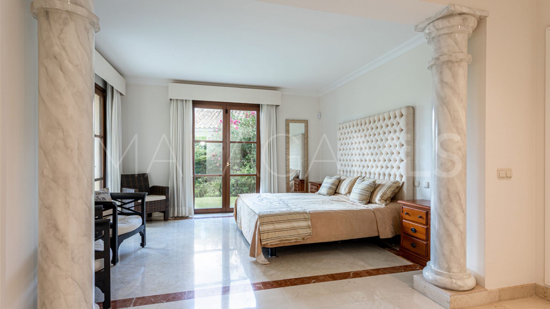 Nueva Andalucia villa for sale