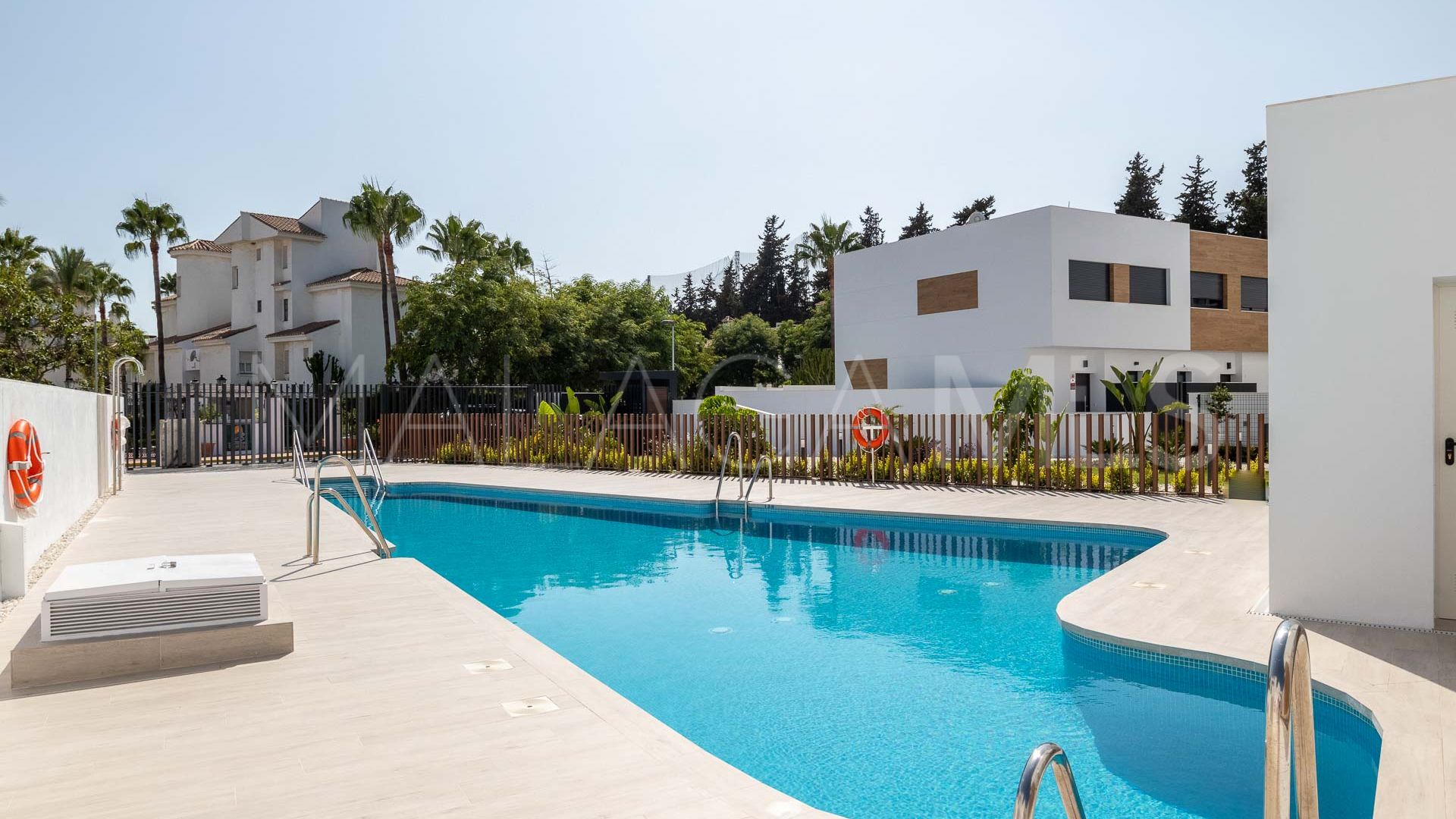 Nueva Andalucia town house for sale