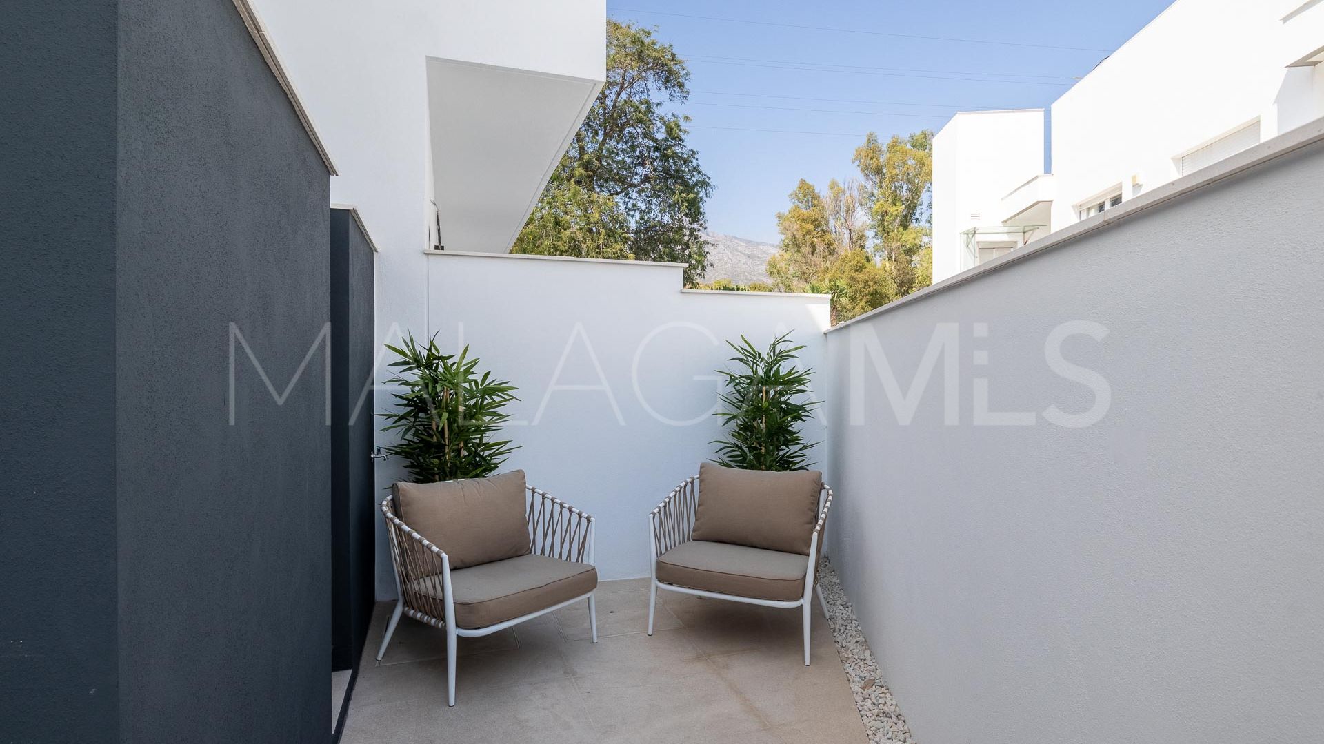 Nueva Andalucia town house for sale