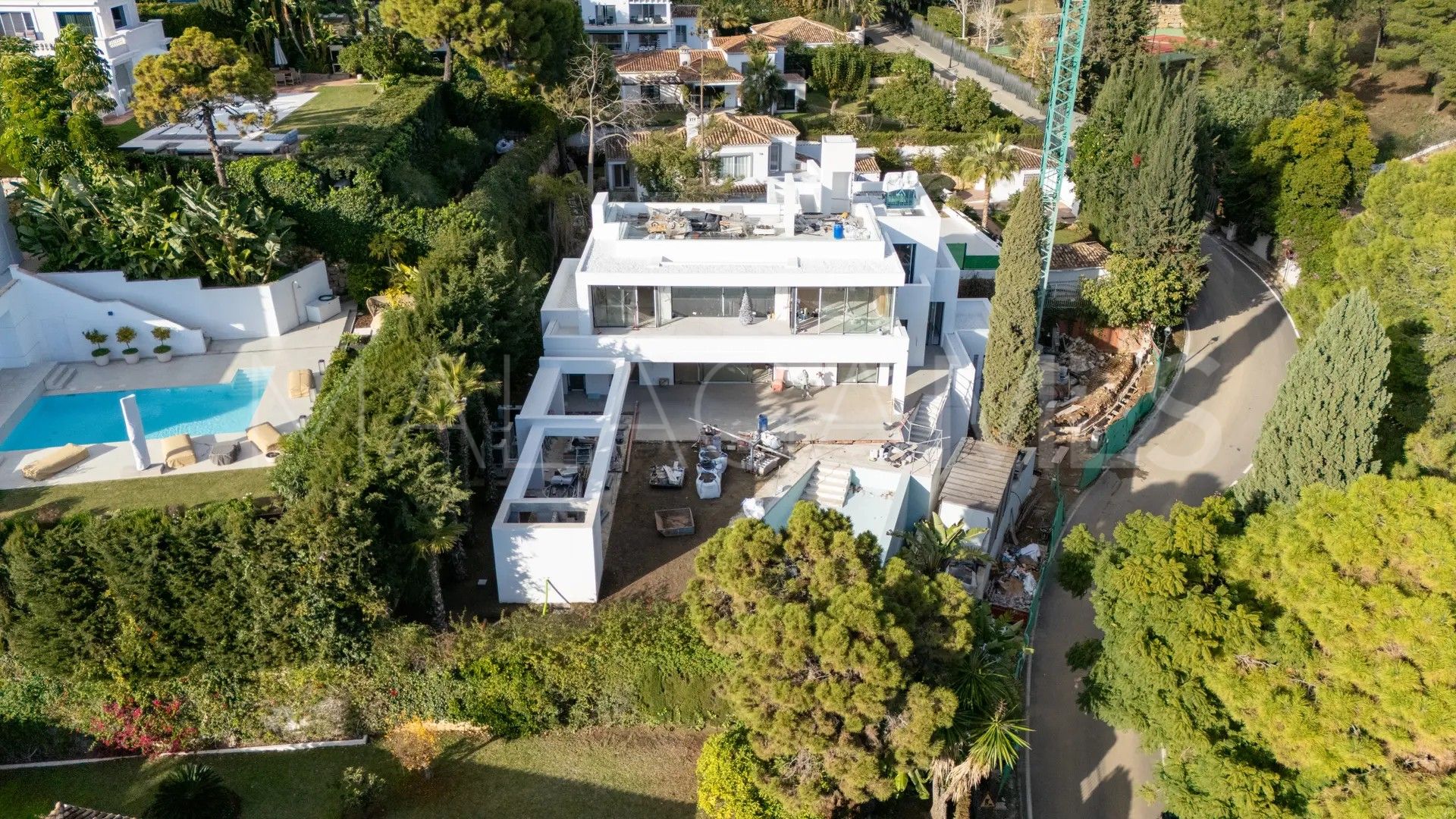 Villa for sale in Cascada de Camojan