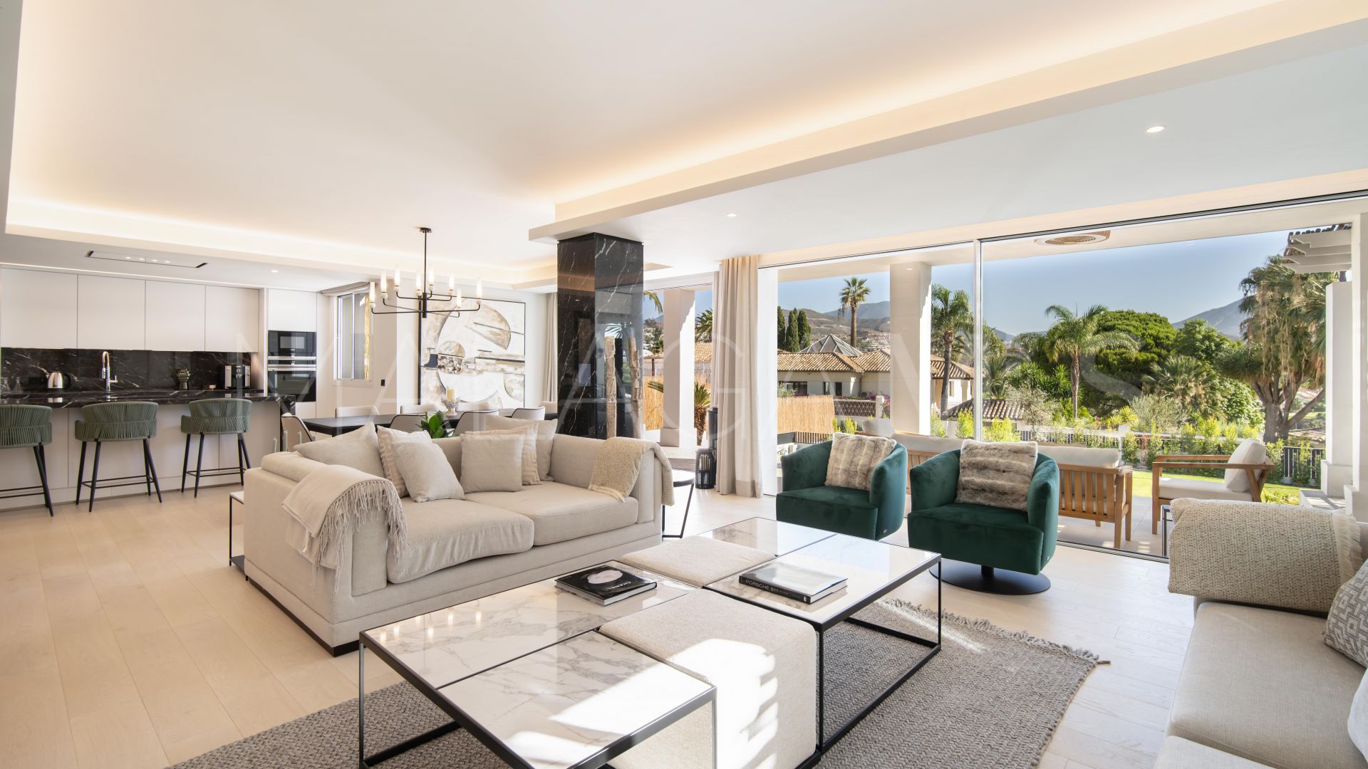 Villa for sale de 5 bedrooms in Las Brisas