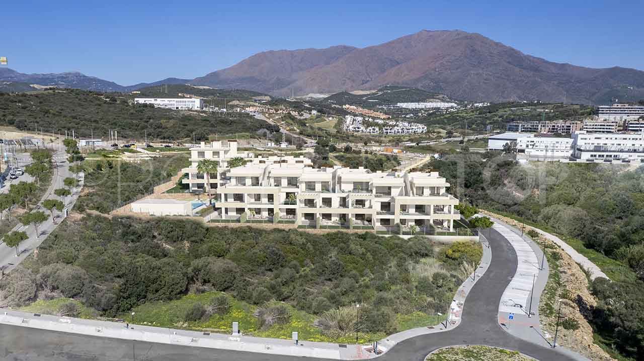 Estepona Oeste, apartamento planta baja de 3 dormitorios en venta