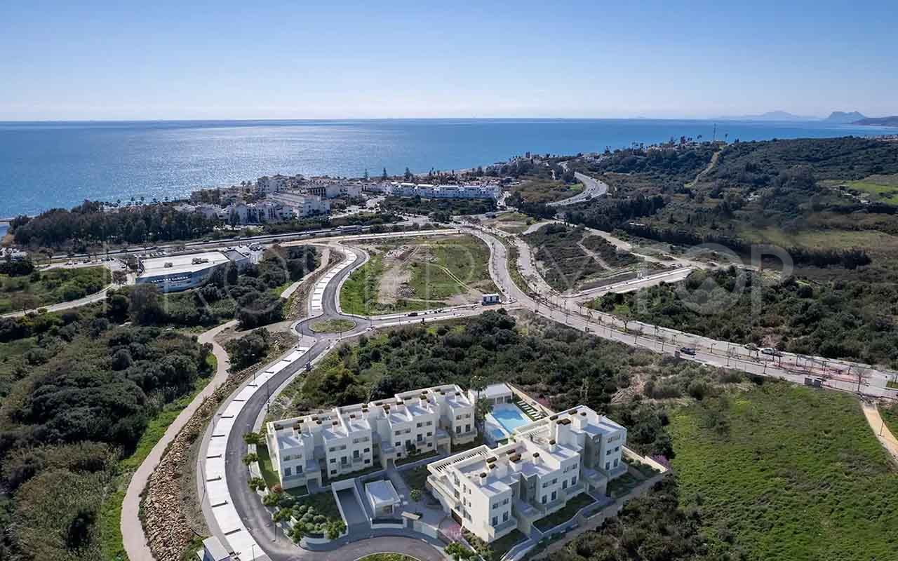 Estepona Oeste, apartamento planta baja de 3 dormitorios en venta