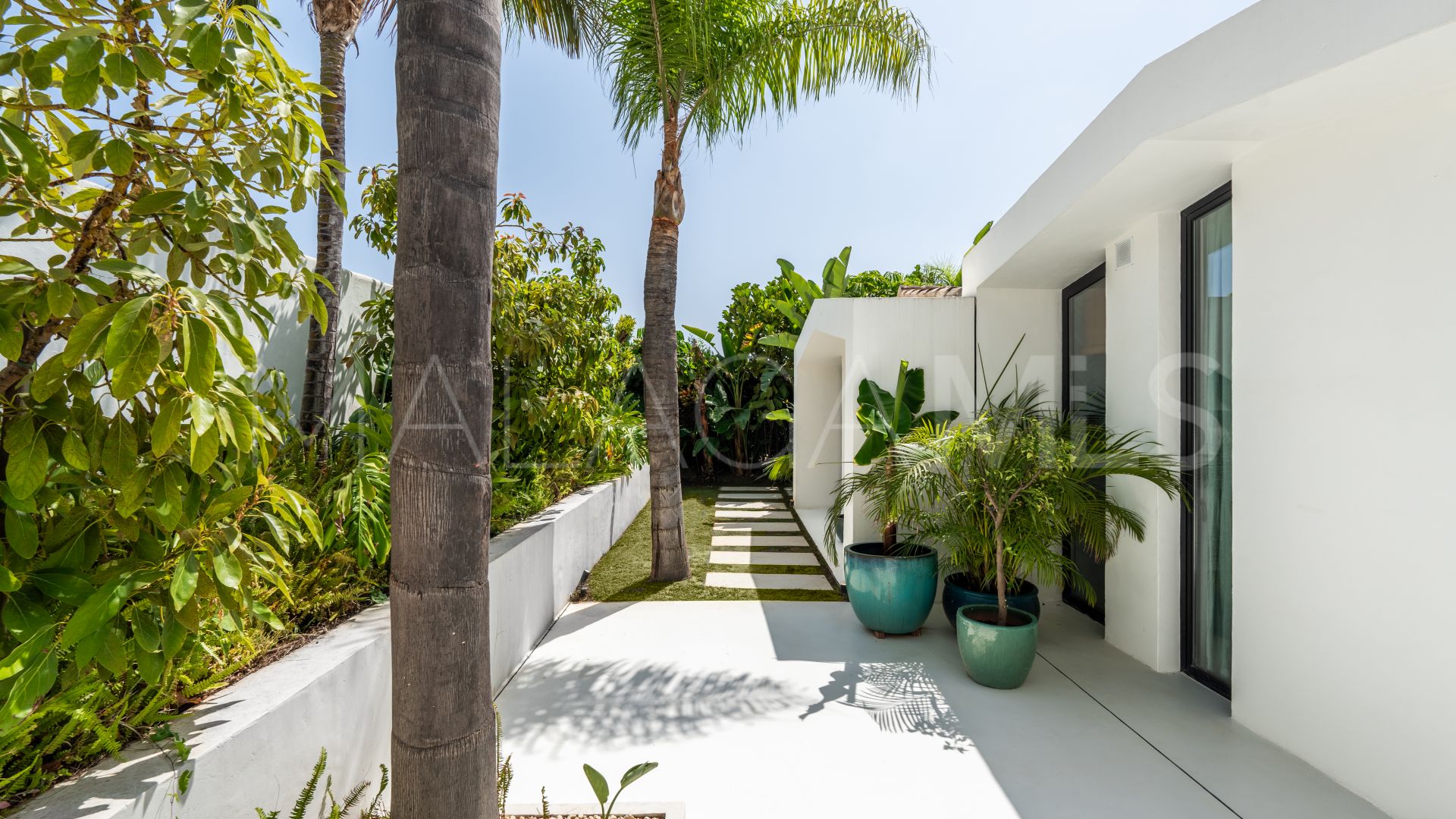 Nueva Andalucia, villa for sale
