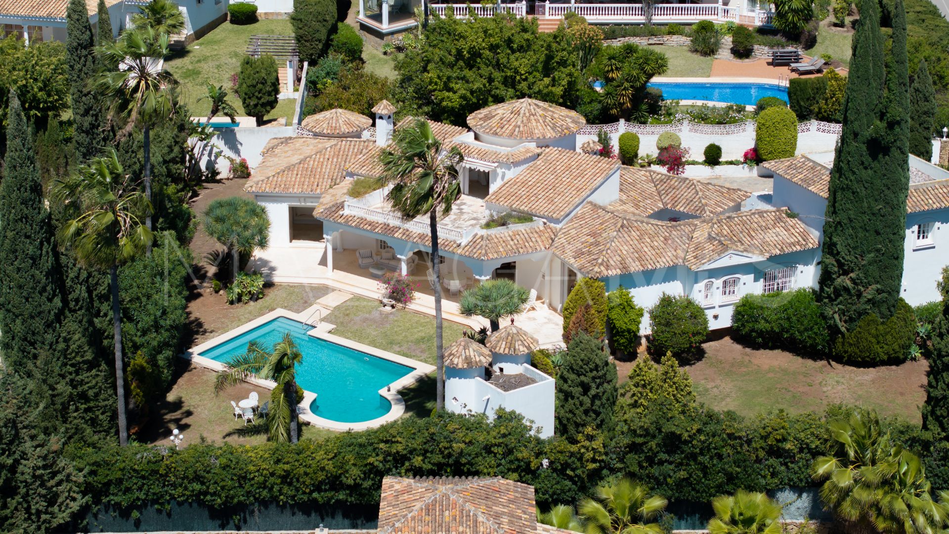 For sale El Paraiso villa with 4 bedrooms