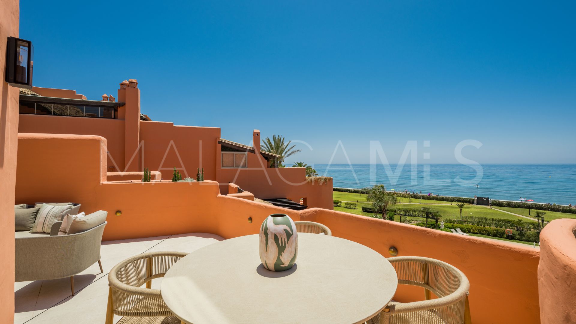 Duplex penthouse for sale in La Reserva de los Monteros