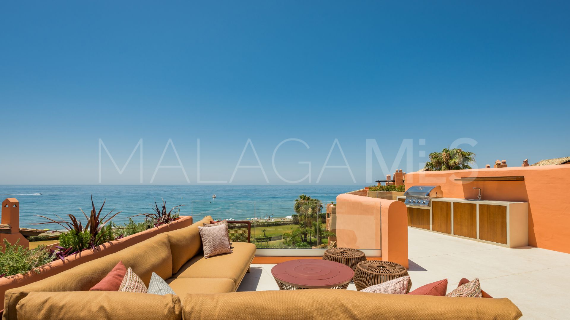 Duplex penthouse for sale in La Reserva de los Monteros