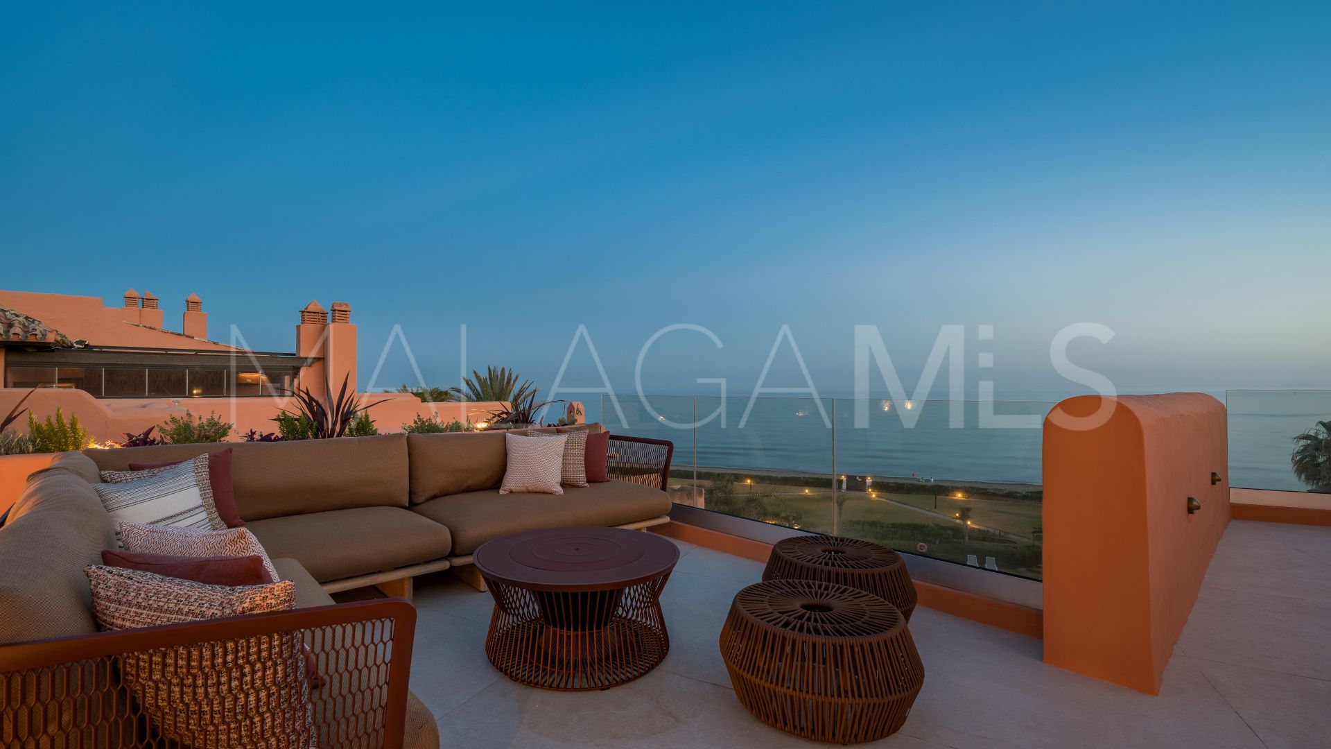 Duplex penthouse for sale in La Reserva de los Monteros