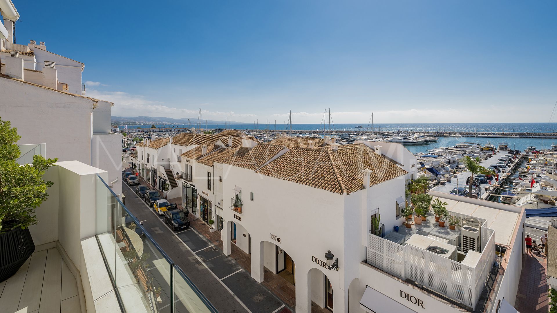 For sale 3 bedrooms apartment in Marbella - Puerto Banus