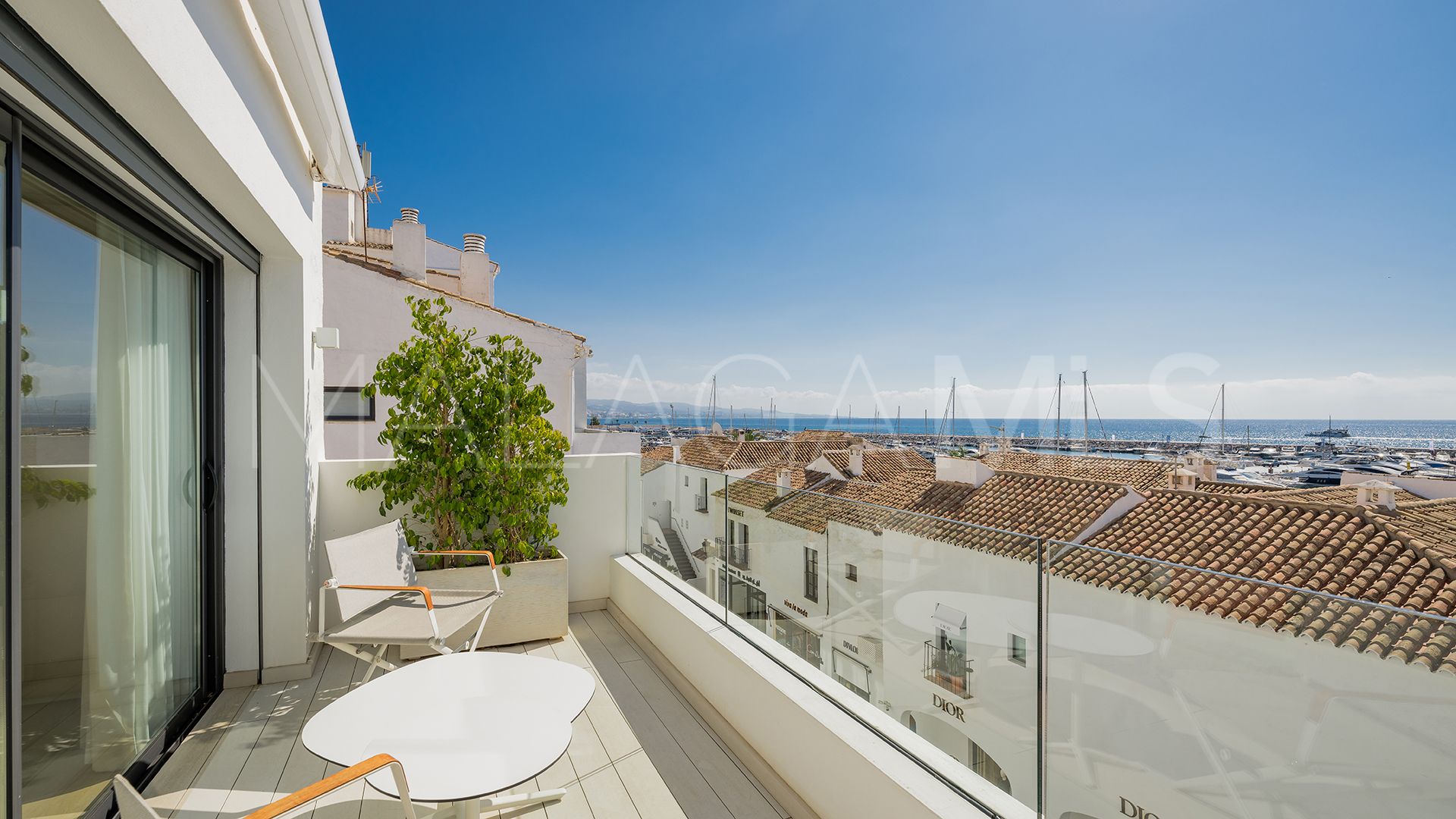 For sale 3 bedrooms apartment in Marbella - Puerto Banus