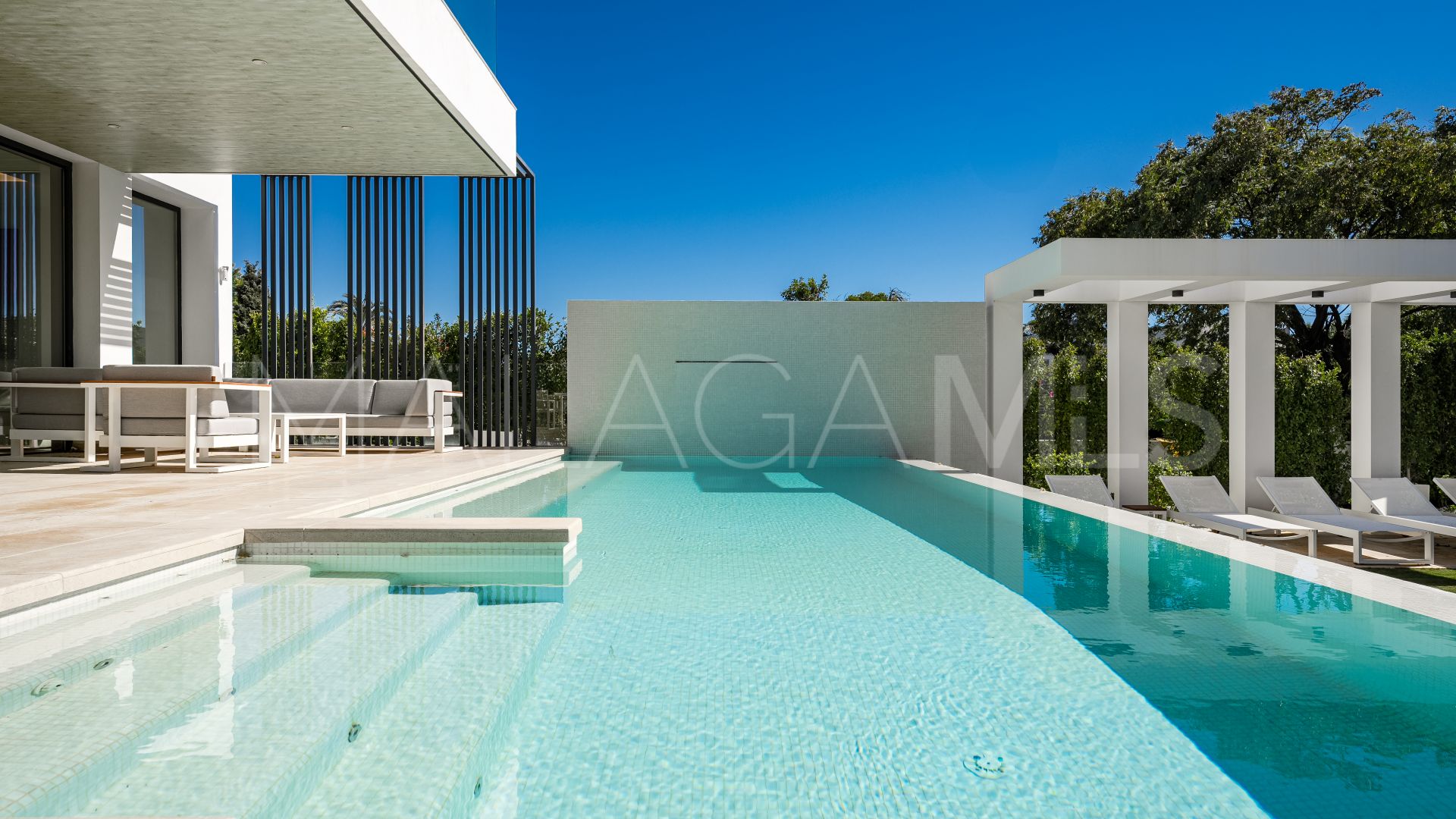 Buy villa in Atalaya de 7 bedrooms