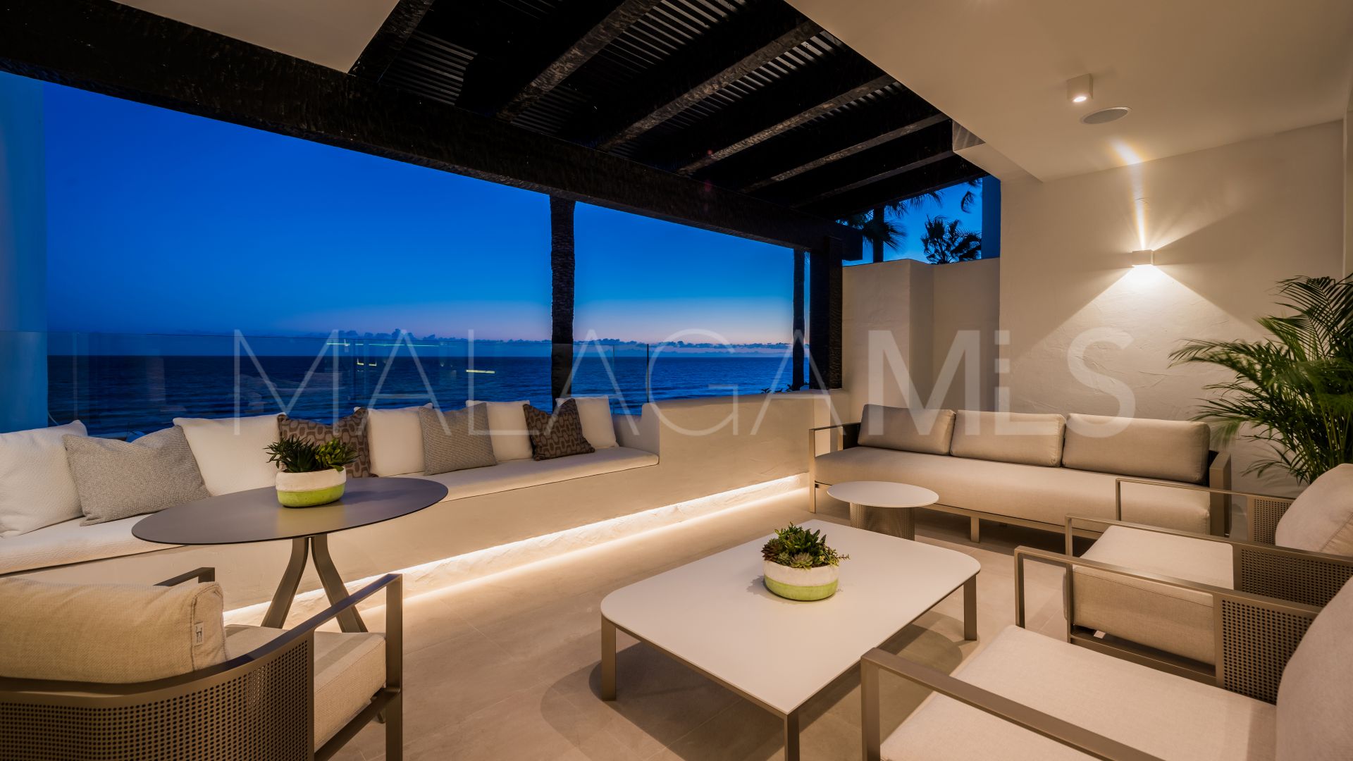 Marina de Puente Romano, atico duplex with 4 bedrooms a la venta